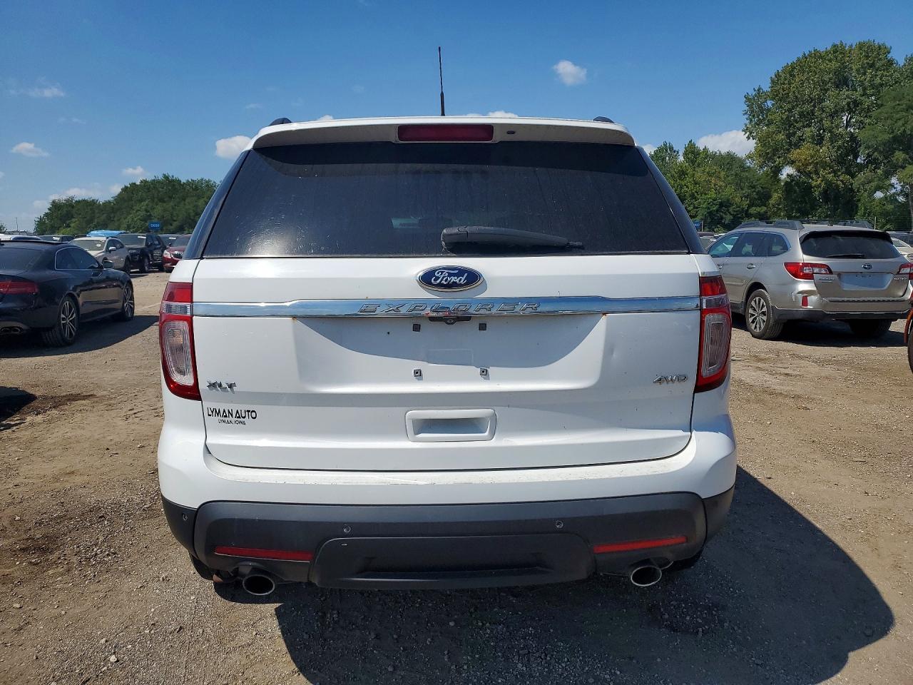 2013 Ford Explorer White vin: 1FM5K8D89DGA14082