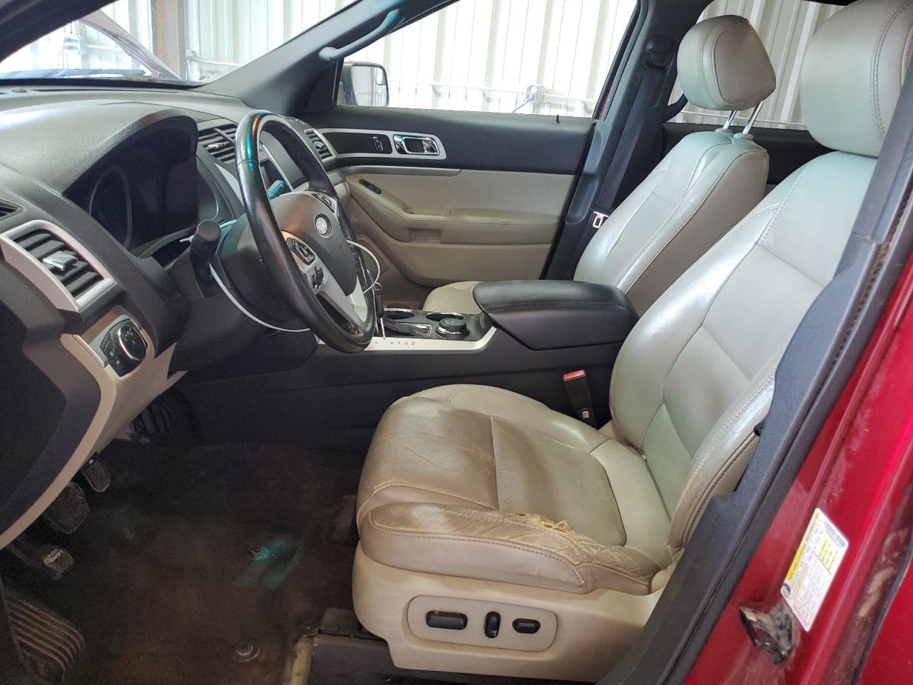 2013 Ford Explorer Xlt Red vin: 1FM5K8D89DGA35921 Damage: Left Front Seat Cushion, Torn, 4 To 5 Inches