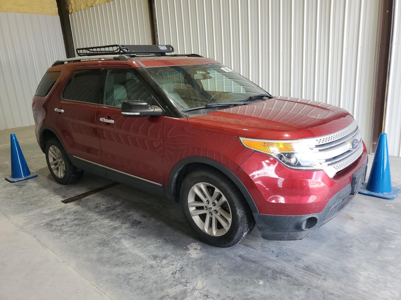 2013 Ford Explorer Xlt Red vin: 1FM5K8D89DGA35921 Damage: Right Front Door, Dent(S) W/ Paint Dmg, 1/8 To 1/2 Inch