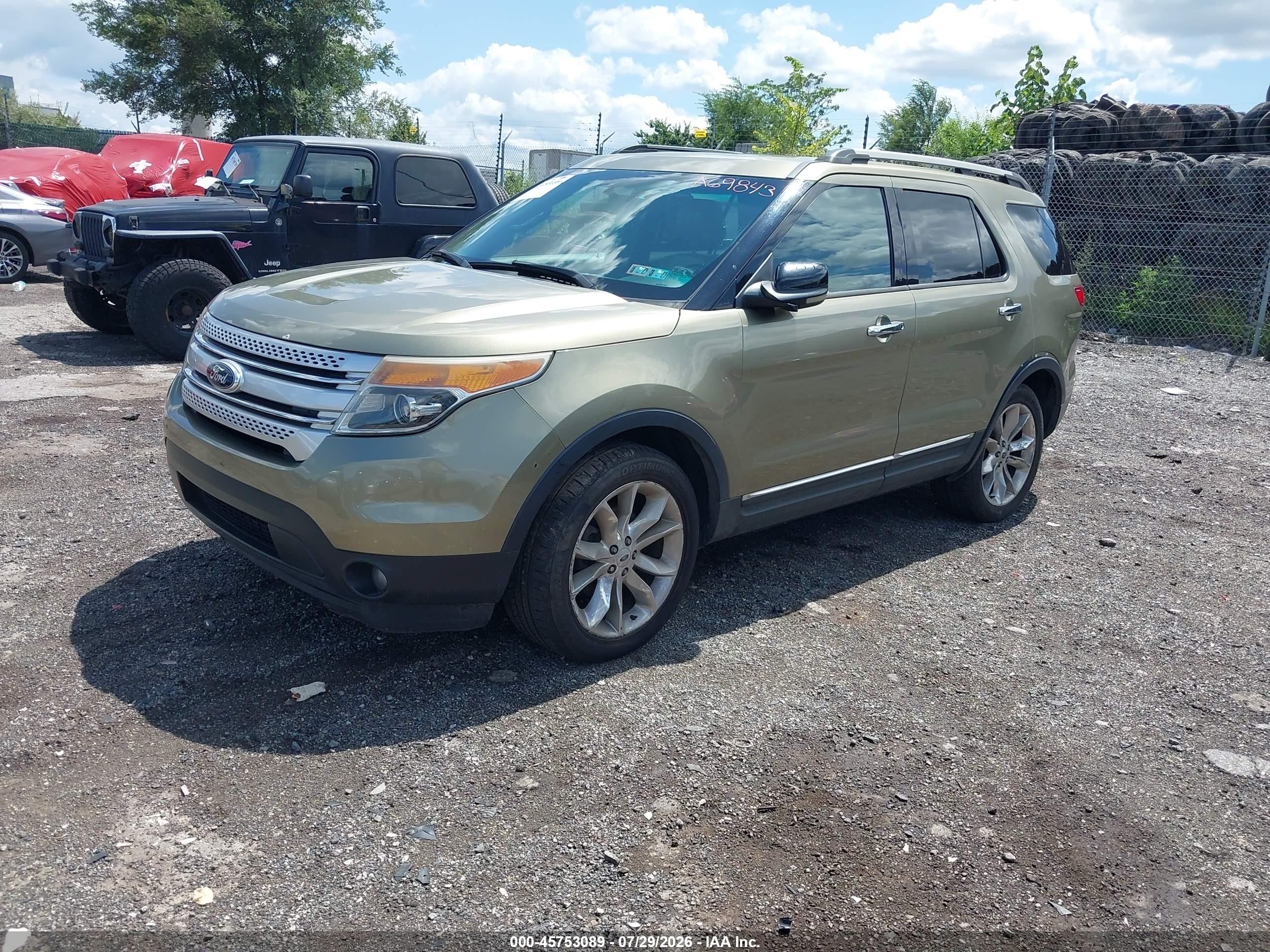 2013 Ford Explorer Xlt Gold vin: 1FM5K8D89DGA69843
