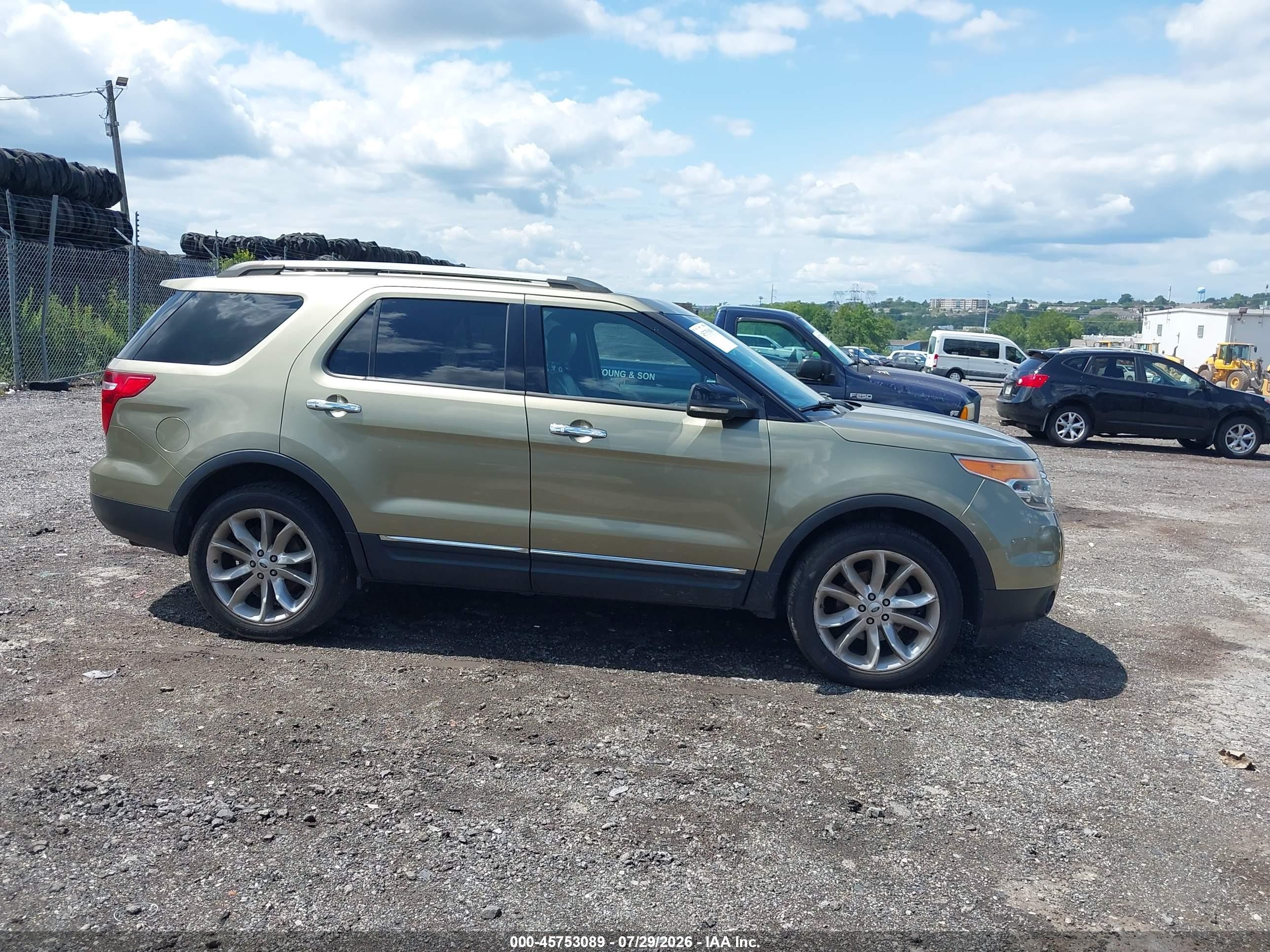 2013 Ford Explorer Xlt Gold vin: 1FM5K8D89DGA69843