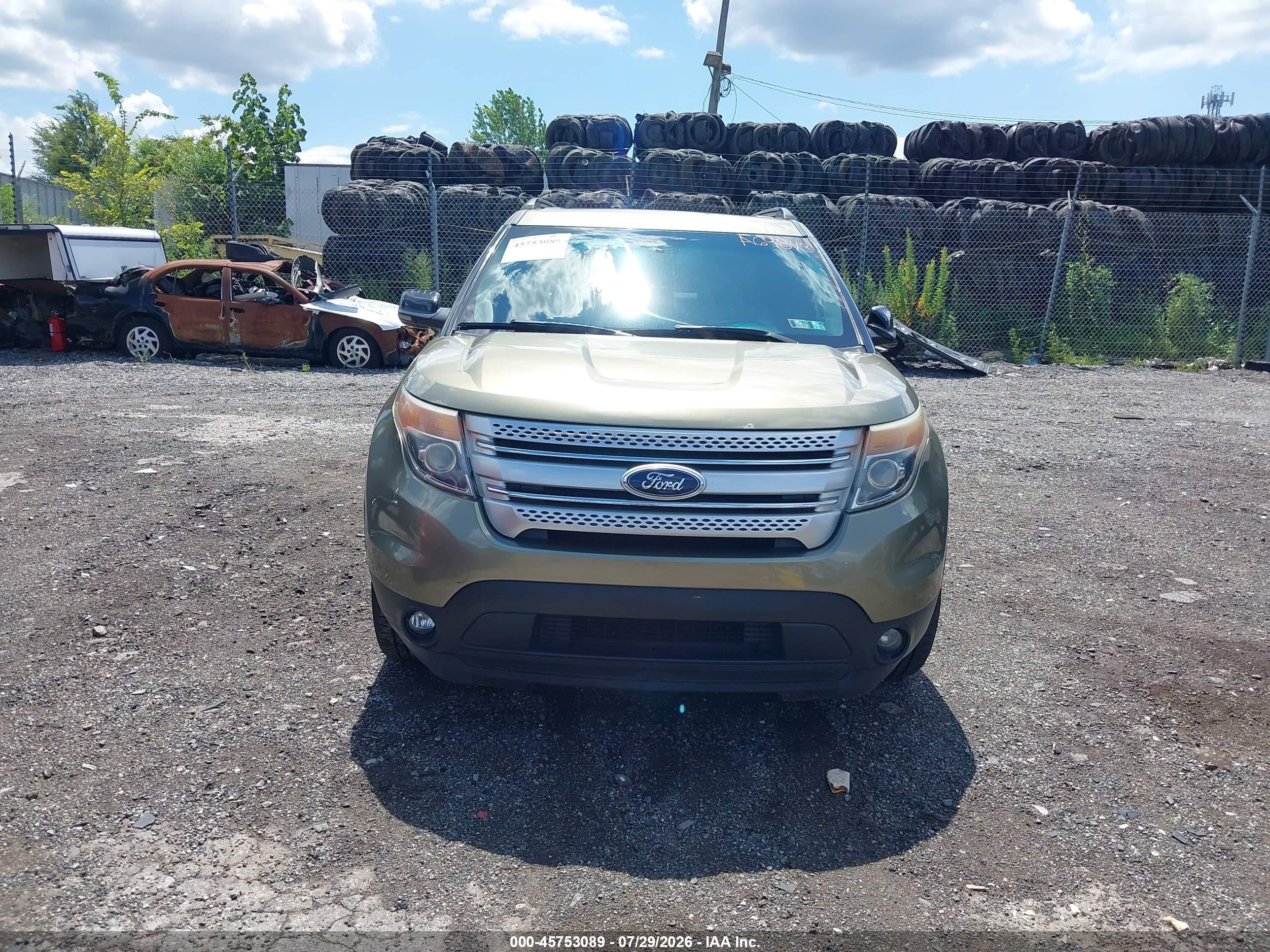 2013 Ford Explorer Xlt Gold vin: 1FM5K8D89DGA69843