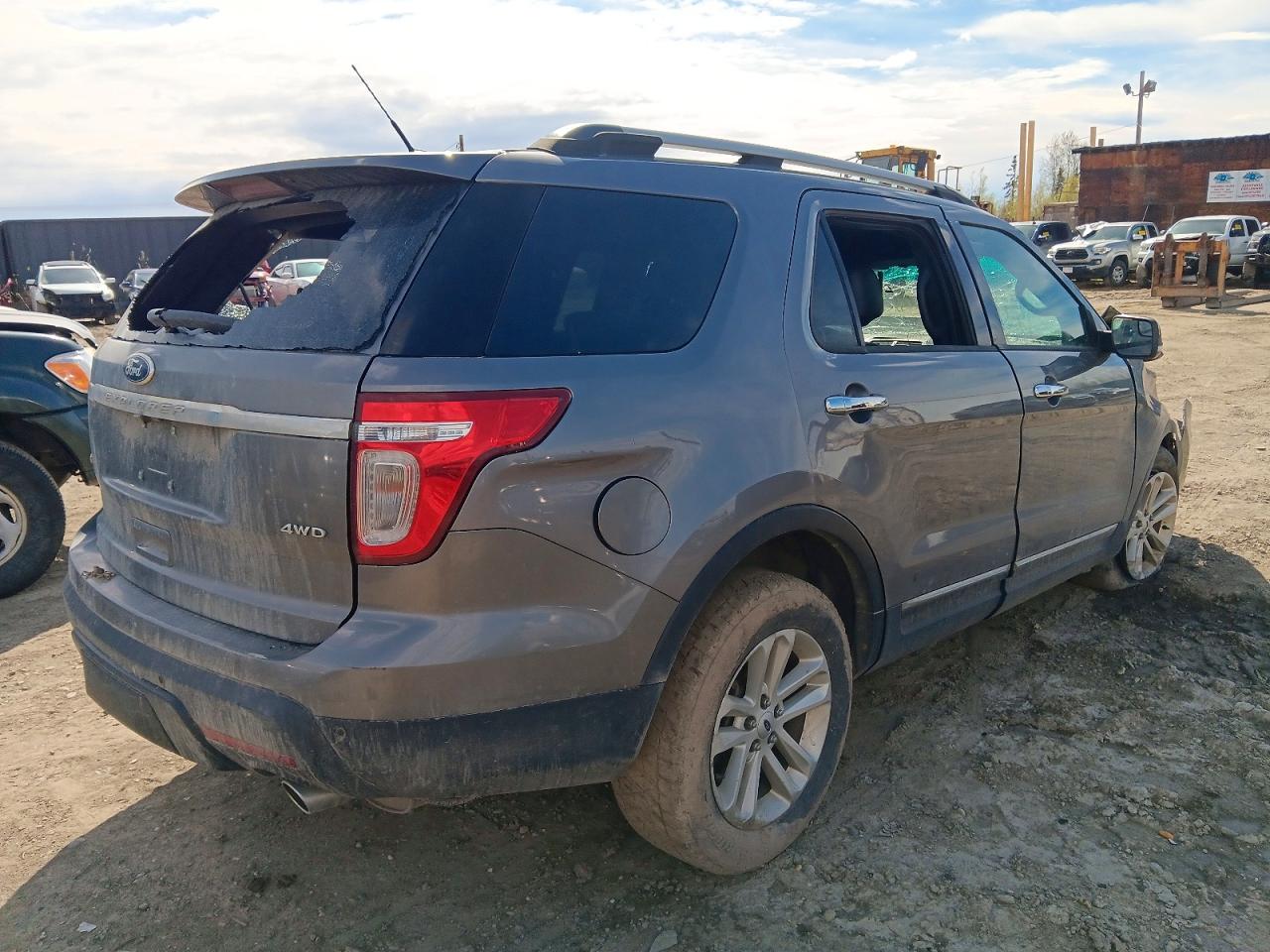 2013 Ford Explorer Xlt Silver vin: 1FM5K8D89DGC00396