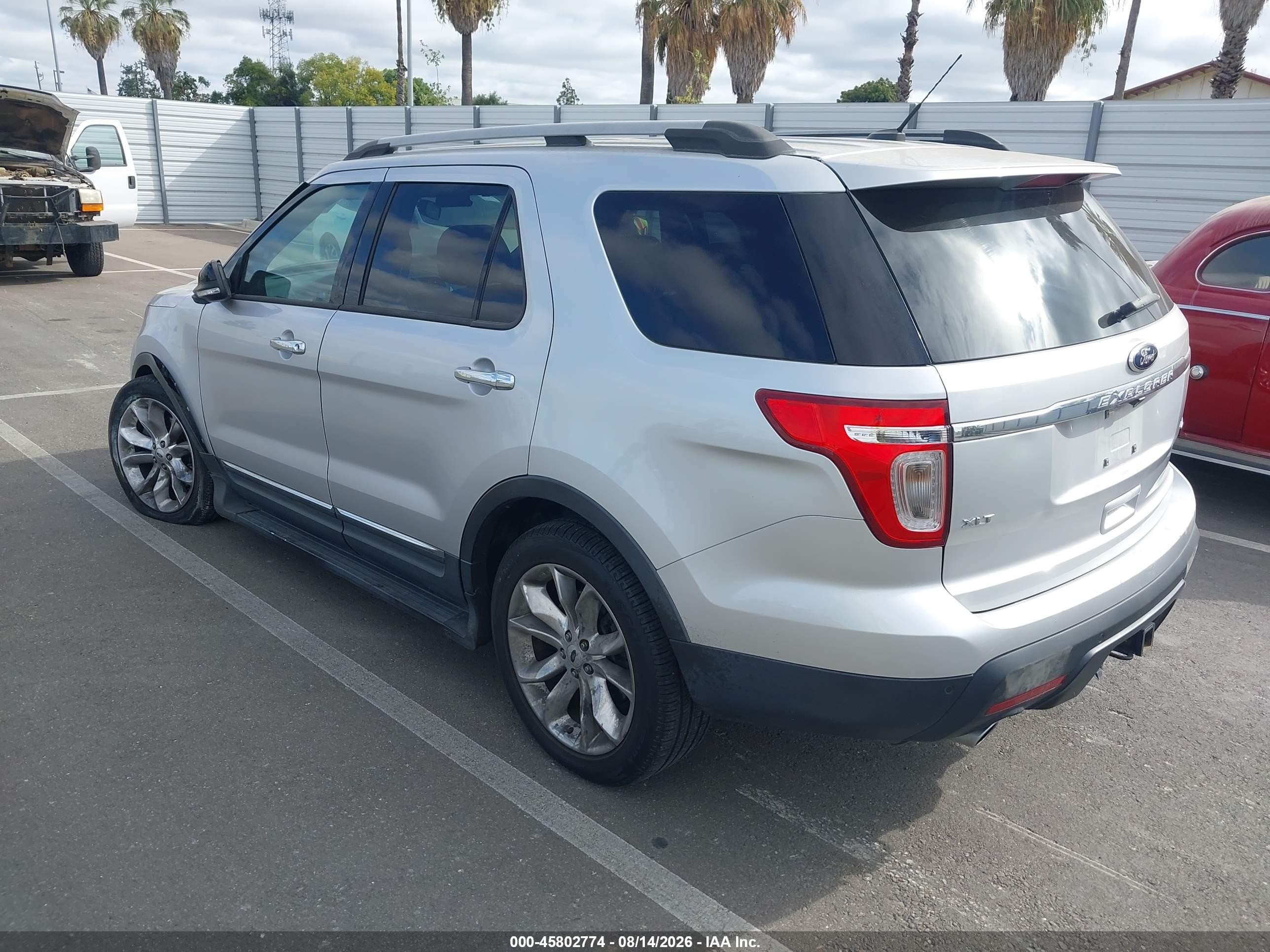 2013 Ford Explorer Xlt Silver vin: 1FM5K8D89DGC15240
