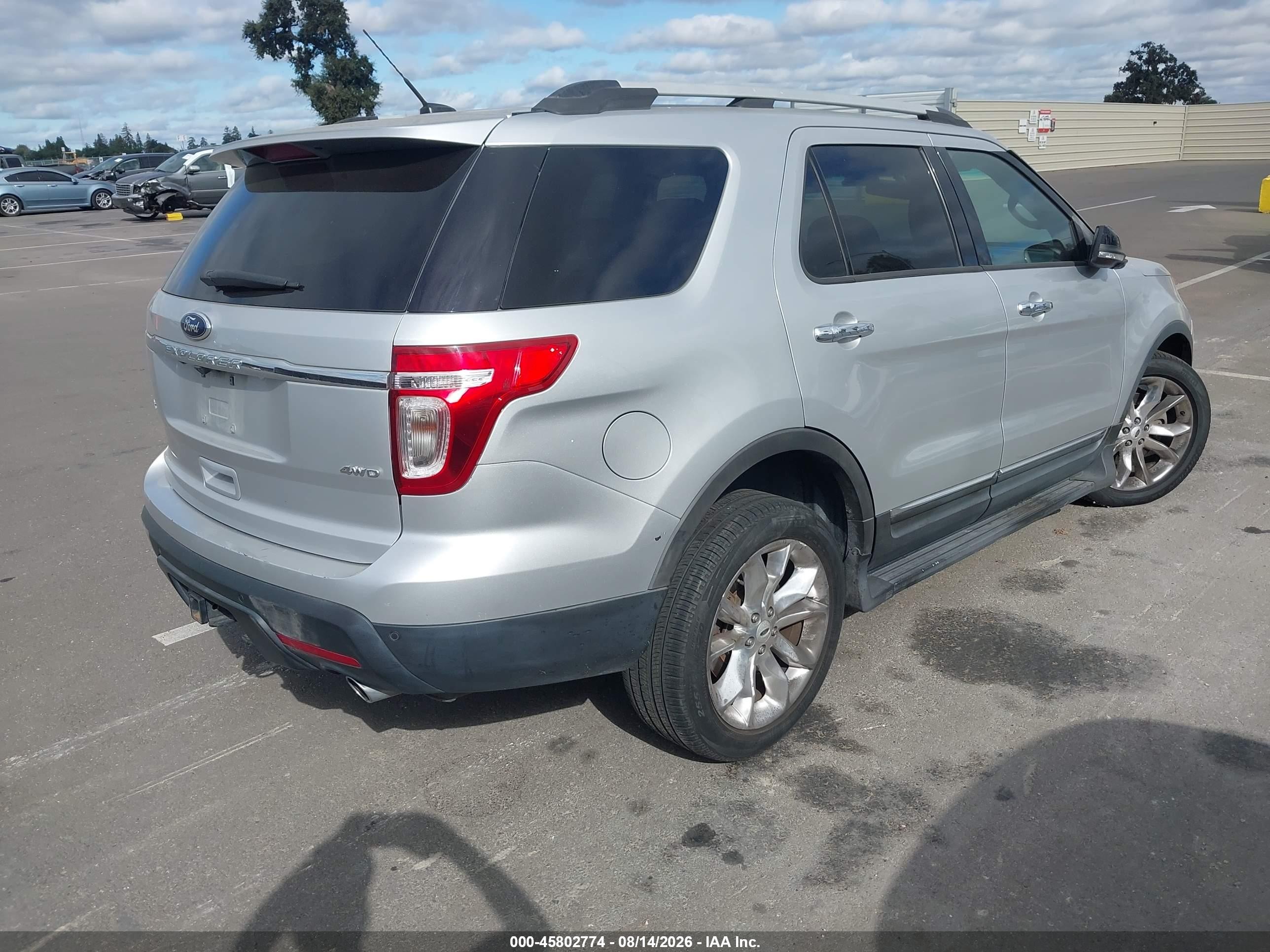2013 Ford Explorer Xlt Silver vin: 1FM5K8D89DGC15240
