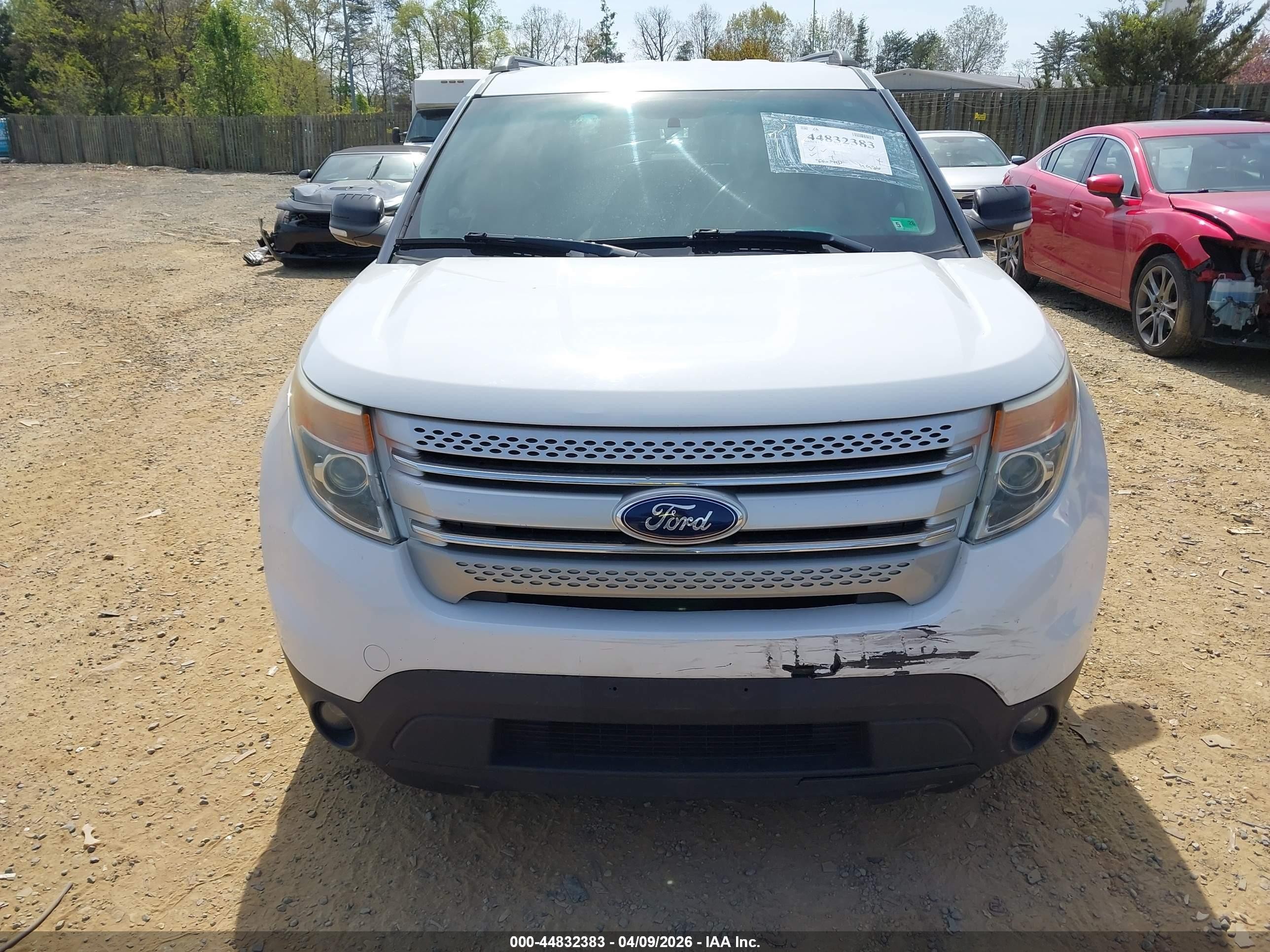 2013 Ford Explorer Xlt Белый vin: 1FM5K8D89DGC33379