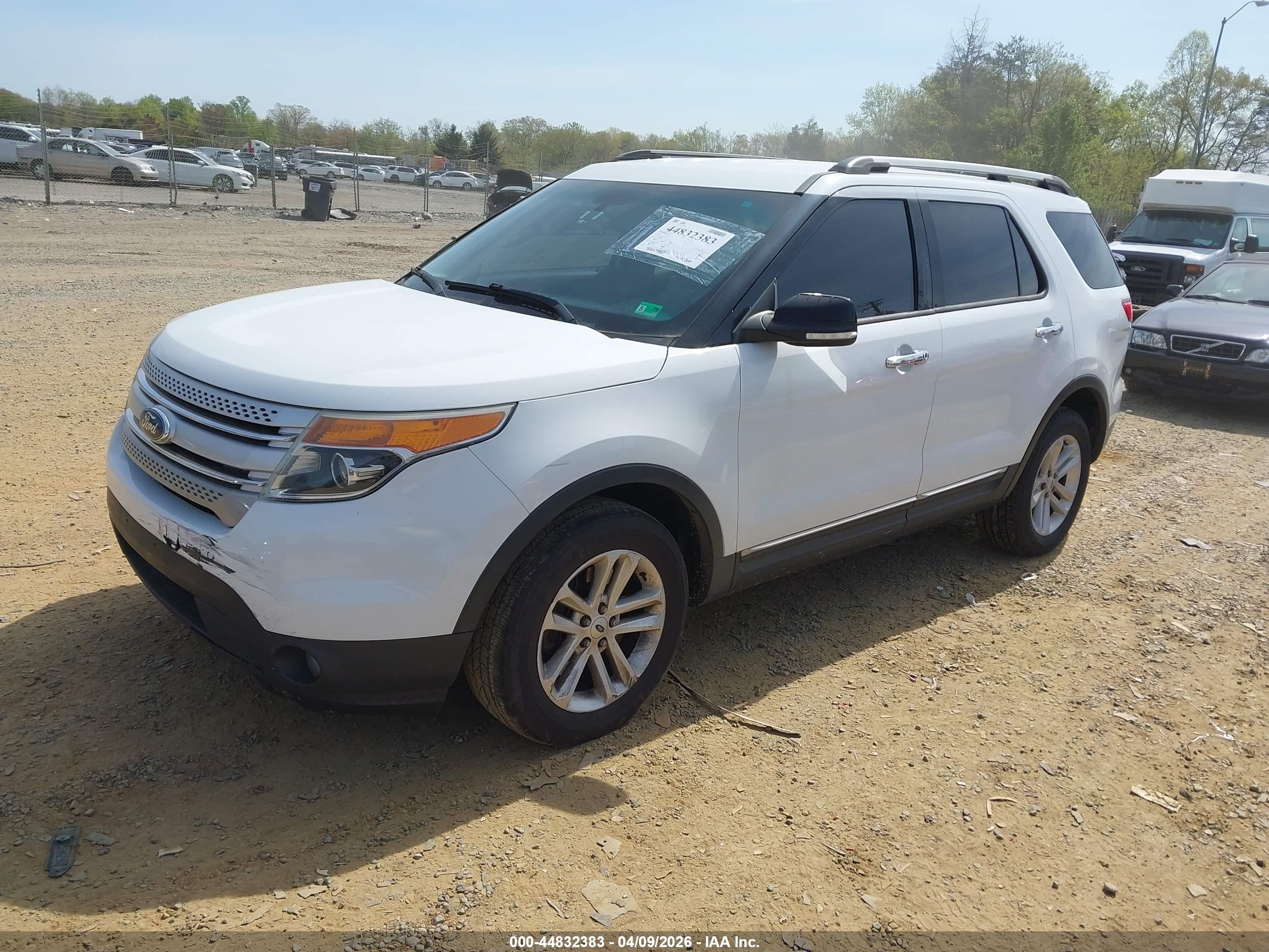 2013 Ford Explorer Xlt Белый vin: 1FM5K8D89DGC33379