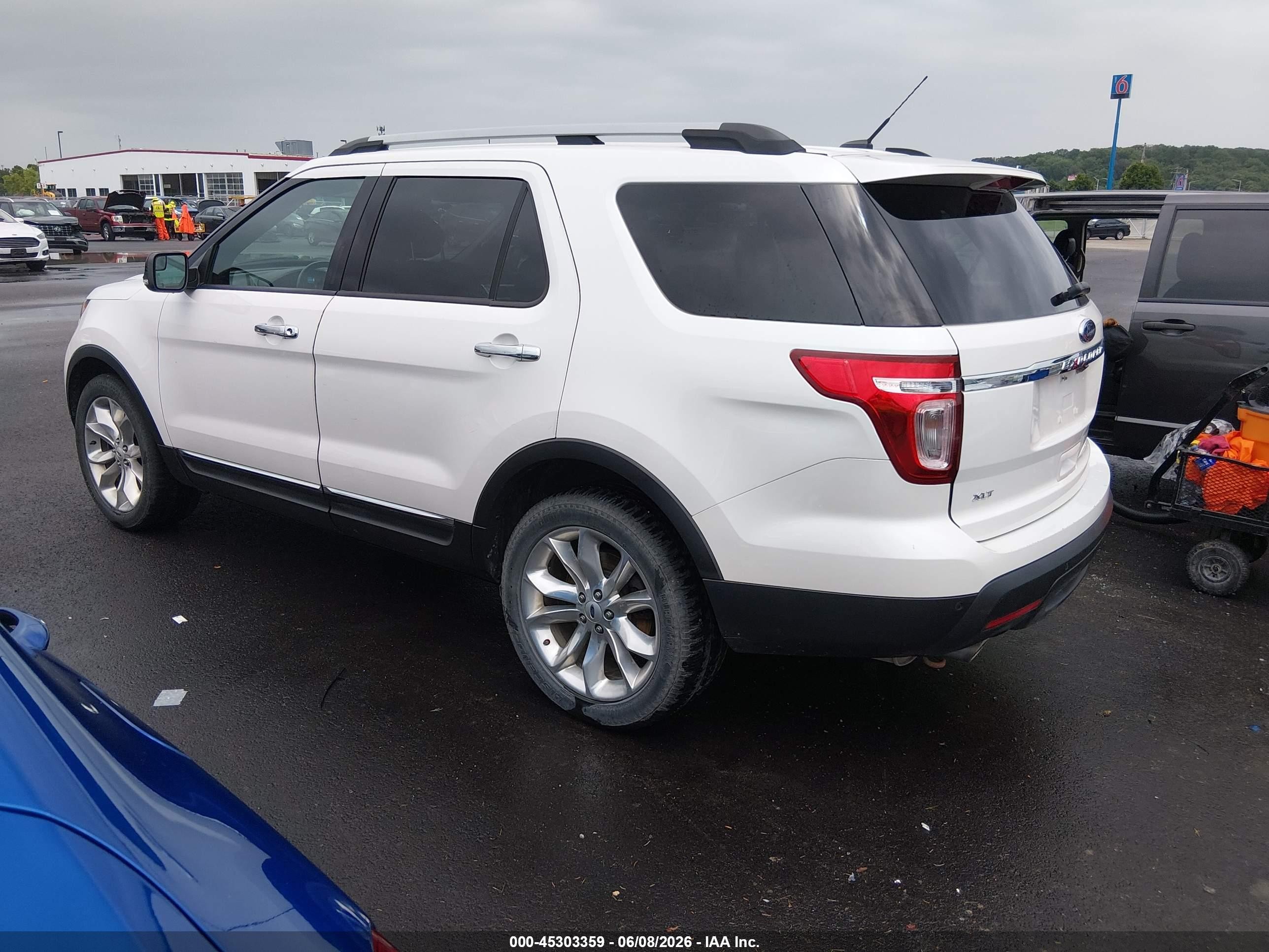2013 Ford Explorer Xlt White vin: 1FM5K8D89DGC67760