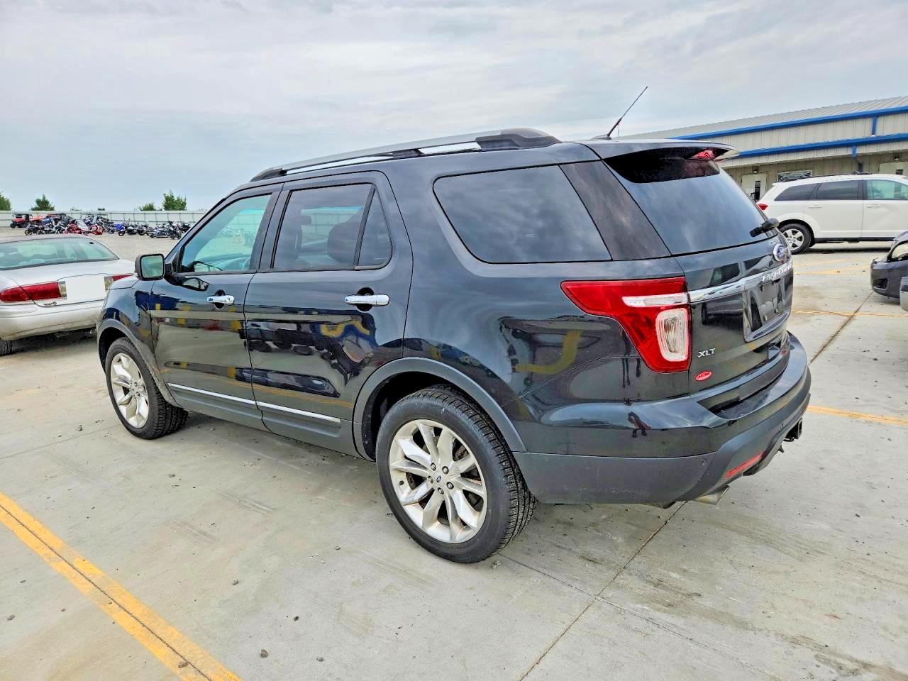2014 Ford Explorer Xlt Черный vin: 1FM5K8D89EGA02273