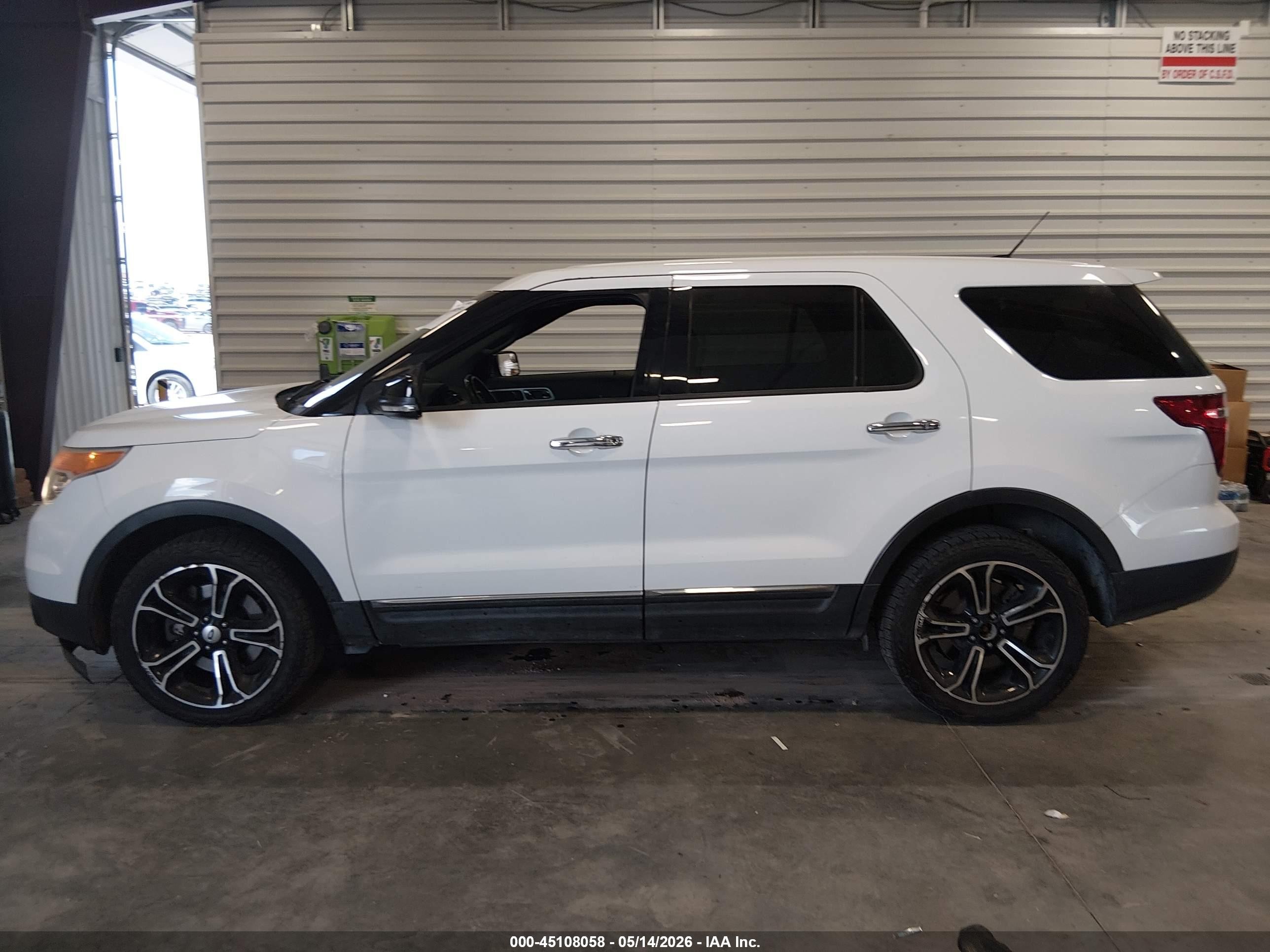 2014 Ford Explorer Xlt White vin: 1FM5K8D89EGA14620