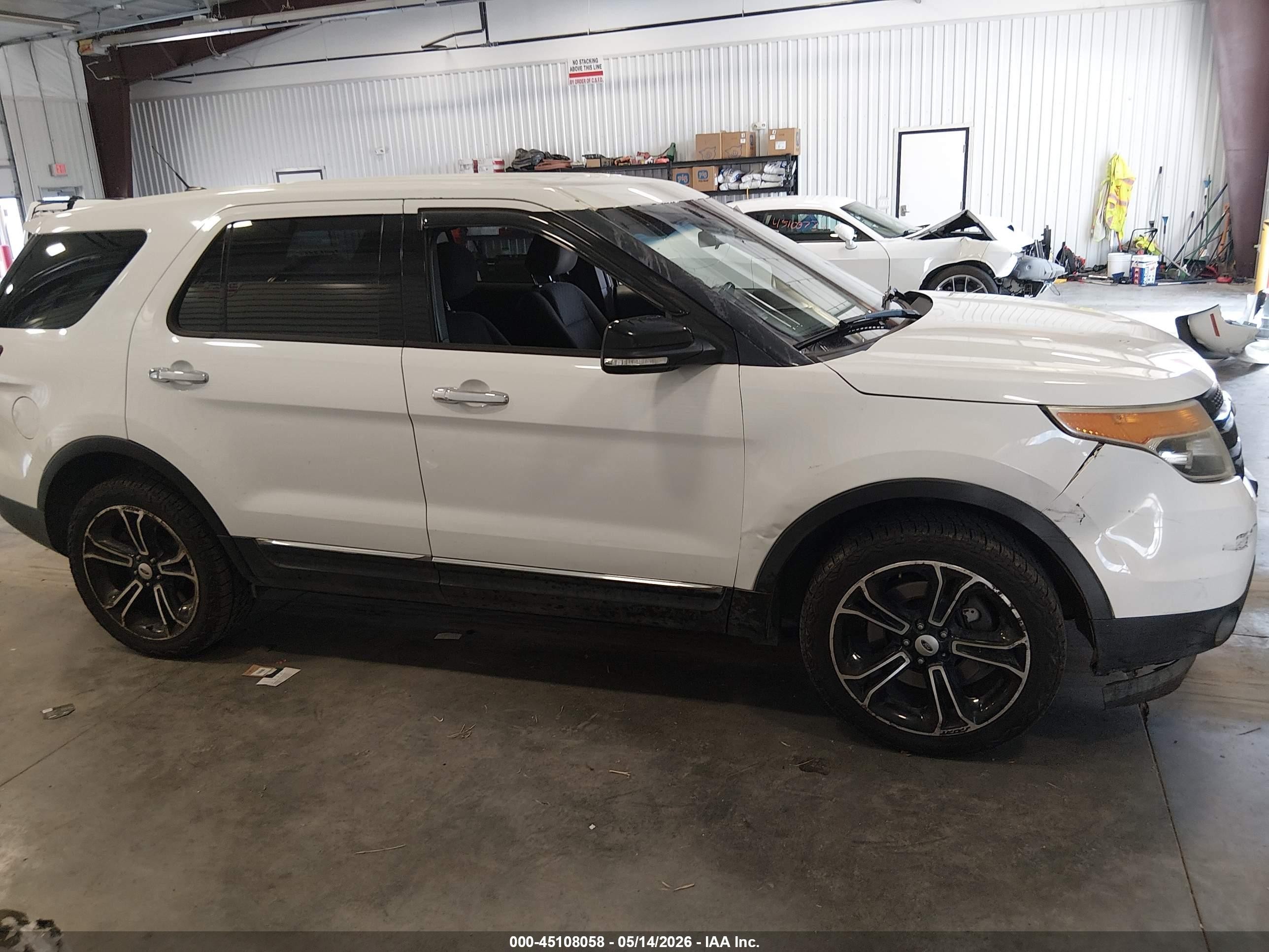 2014 Ford Explorer Xlt White vin: 1FM5K8D89EGA14620