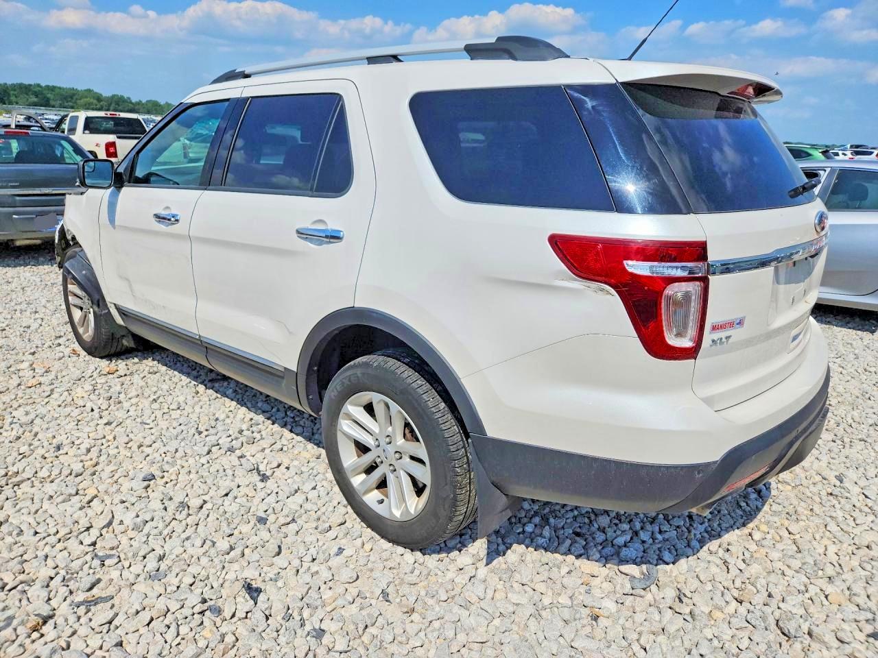 2014 Ford Explorer Xlt White vin: 1FM5K8D89EGA79452