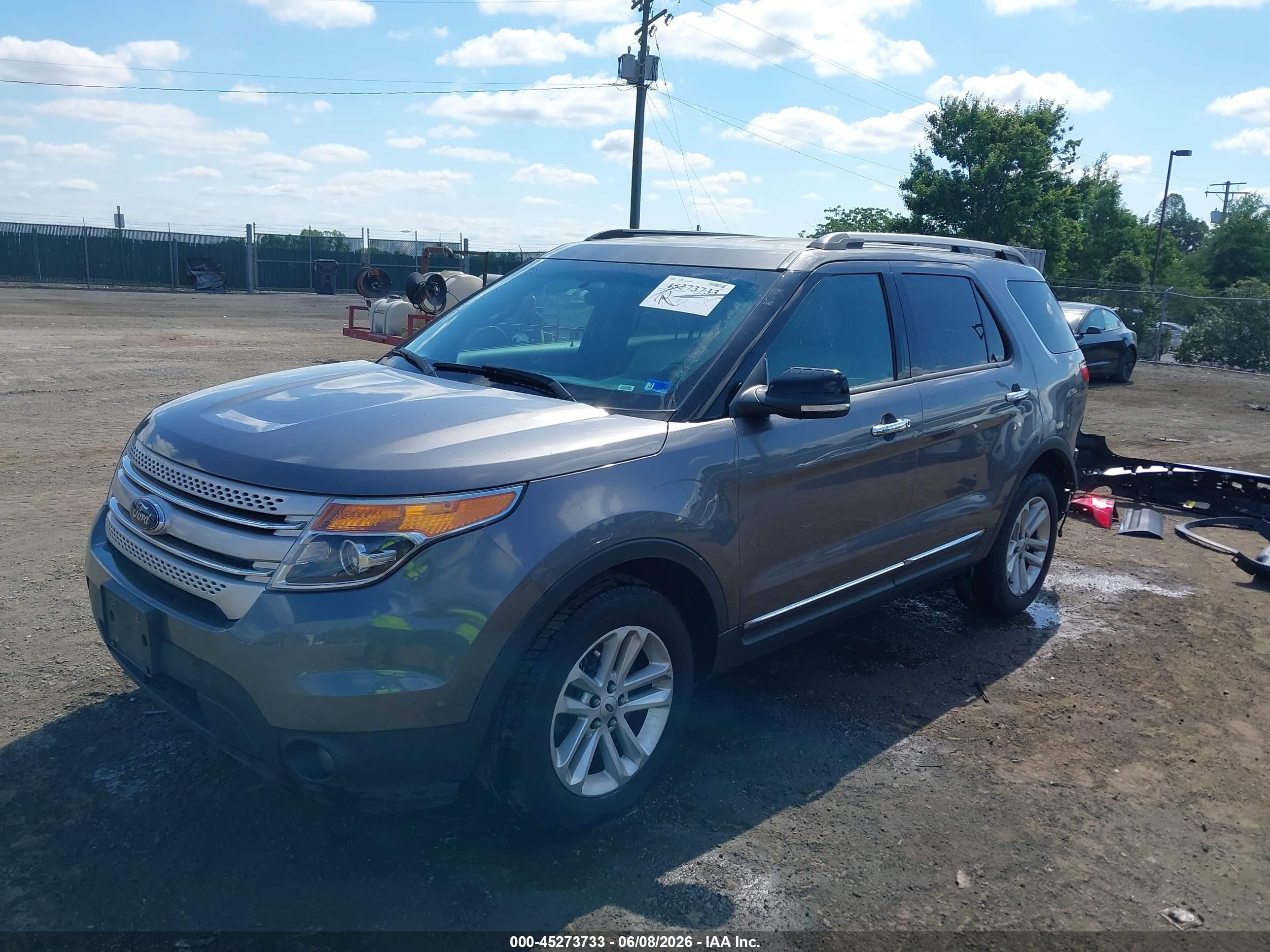 2014 Ford Explorer Xlt Серый vin: 1FM5K8D89EGA86174