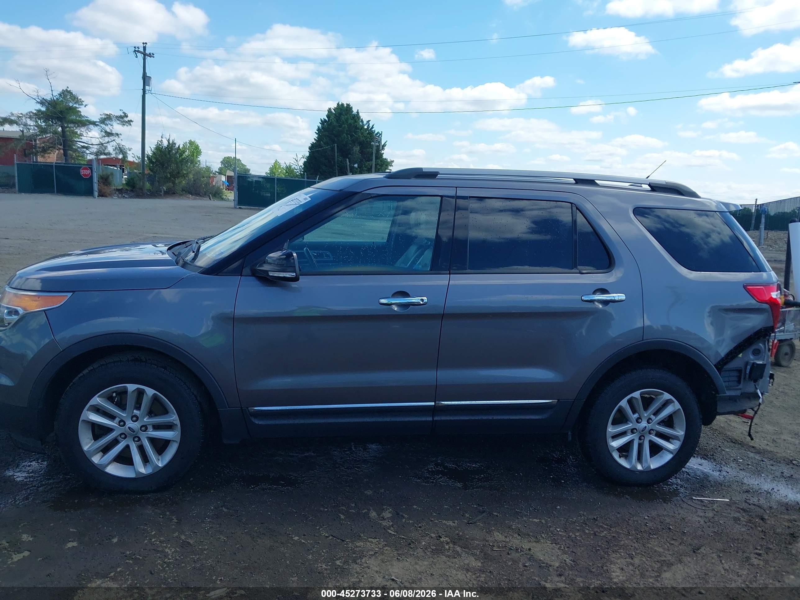 2014 Ford Explorer Xlt Серый vin: 1FM5K8D89EGA86174