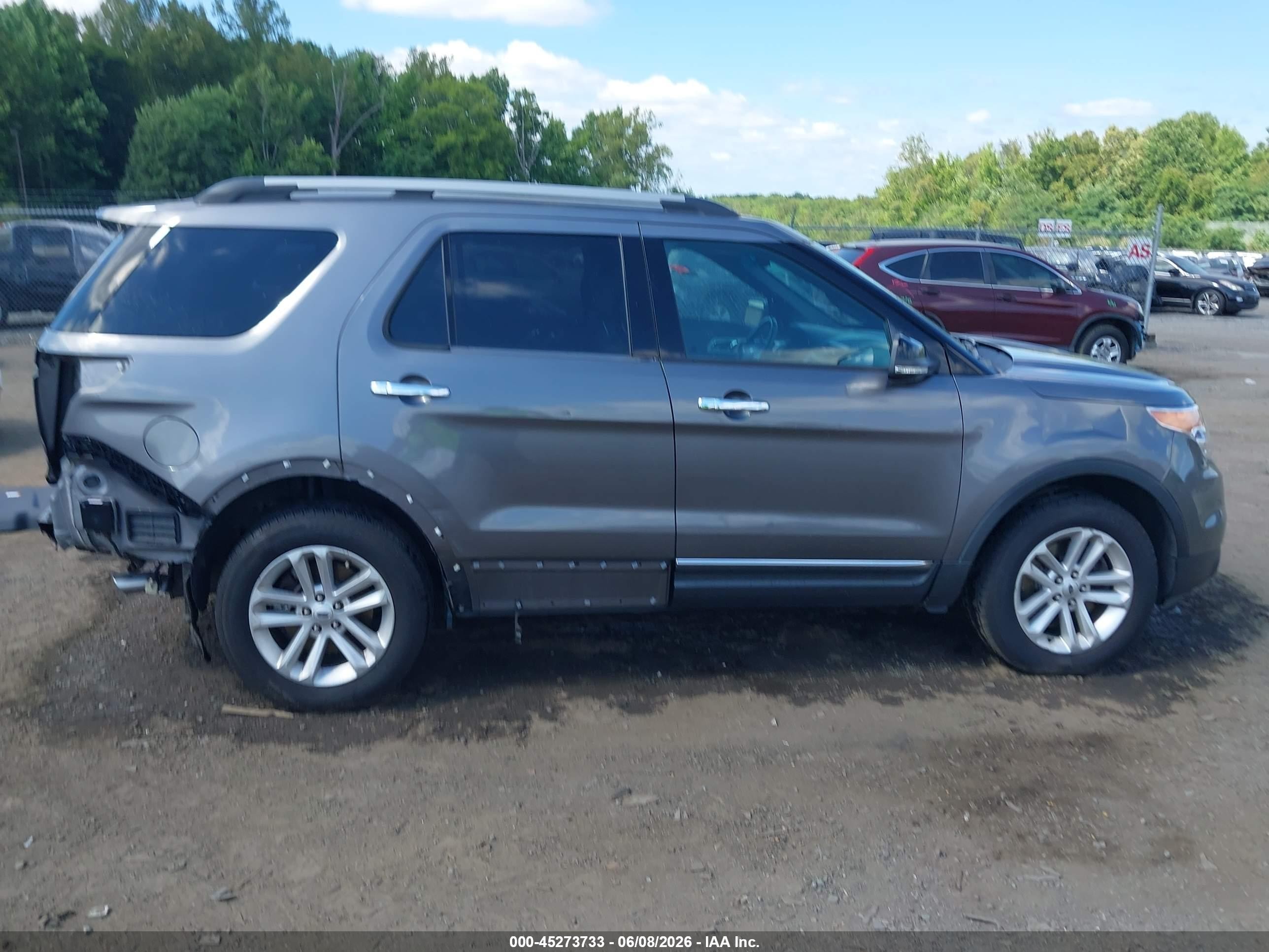 2014 Ford Explorer Xlt Серый vin: 1FM5K8D89EGA86174