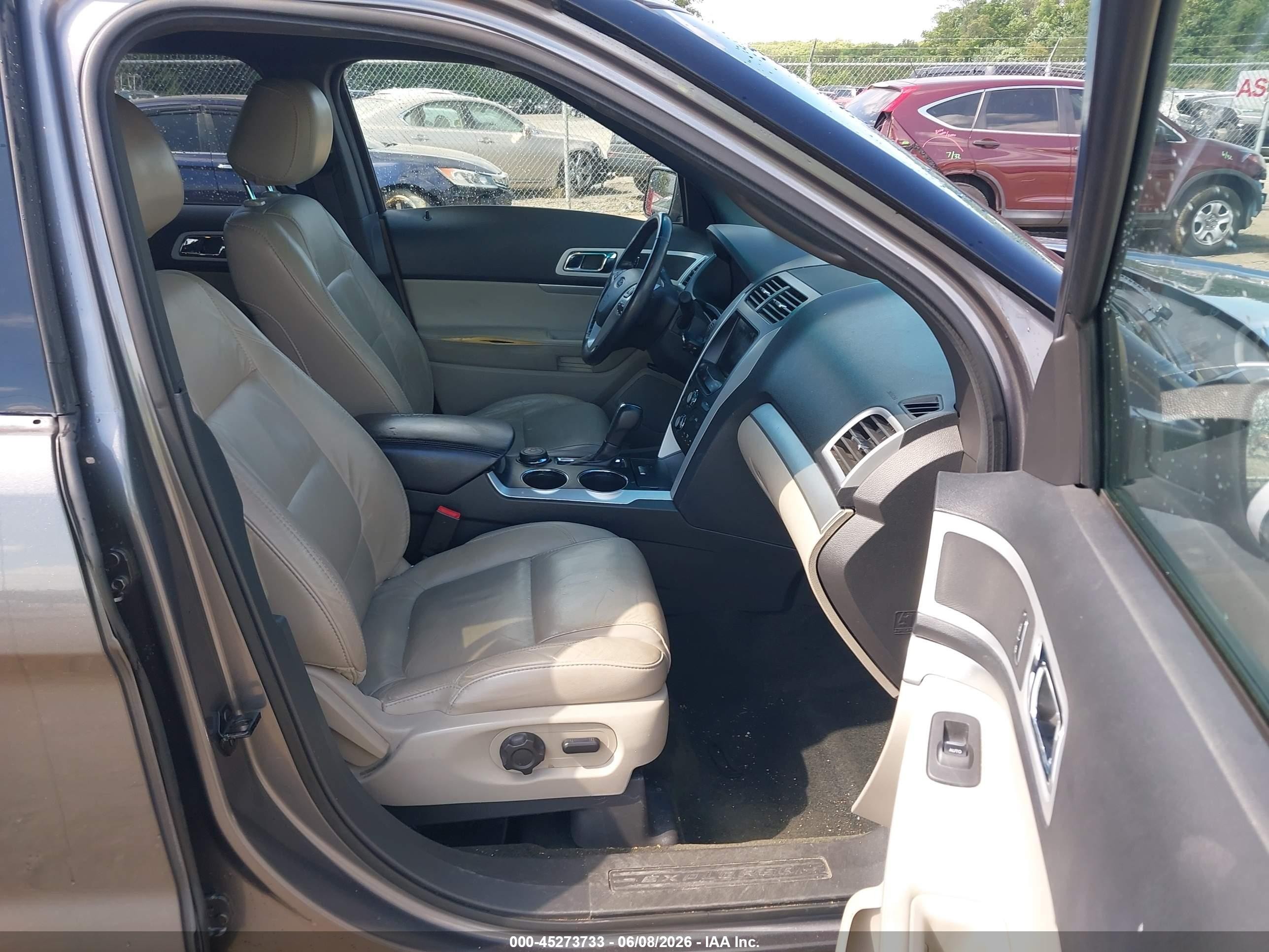 2014 Ford Explorer Xlt Серый vin: 1FM5K8D89EGA86174