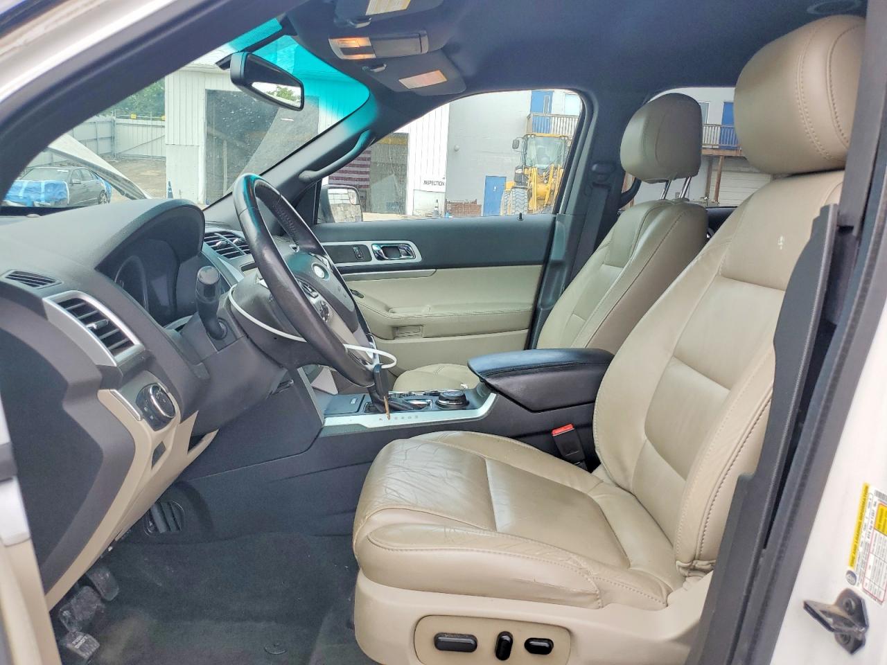 2014 Ford Explorer Xlt White vin: 1FM5K8D89EGC32637