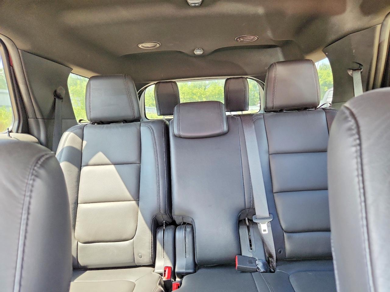 2015 Ford Explorer Xlt Red vin: 1FM5K8D89FGA84992