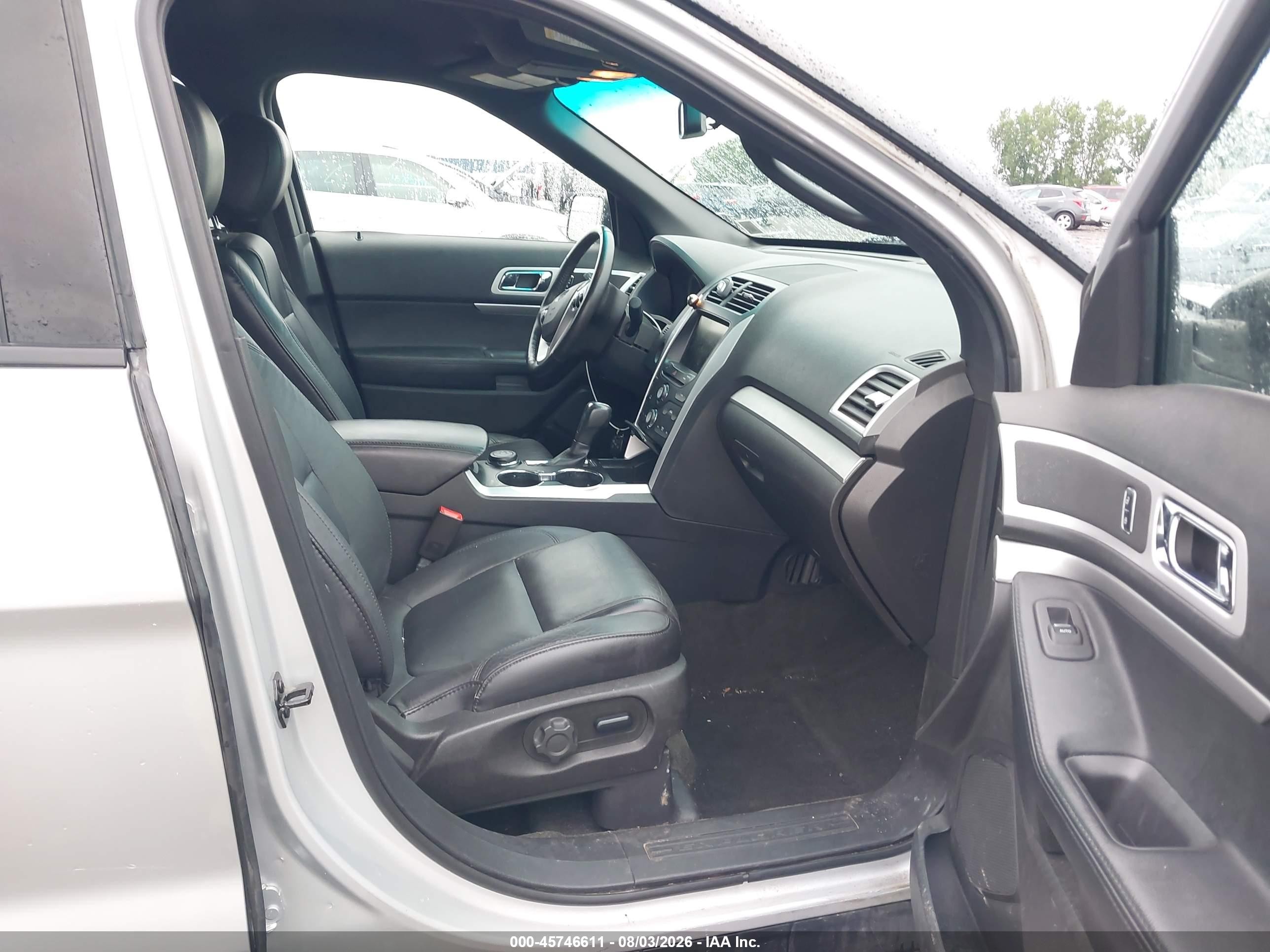 2015 Ford Explorer Xlt Silver vin: 1FM5K8D89FGB57259
