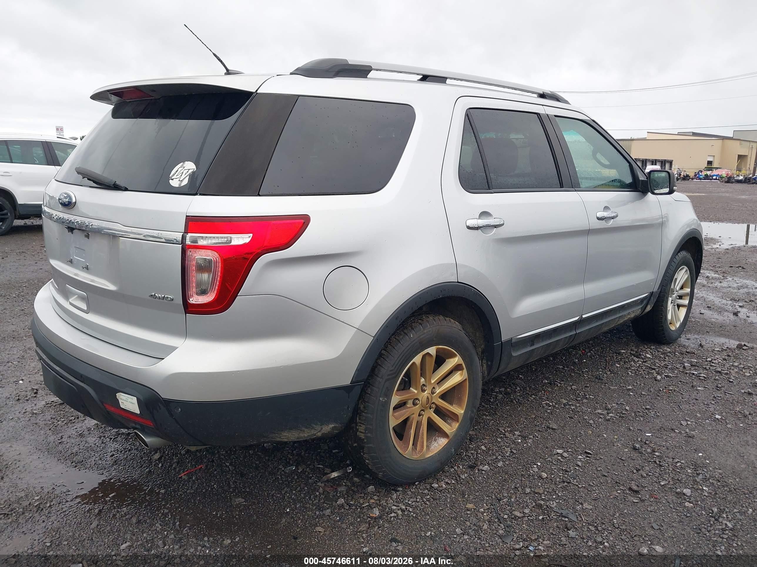 2015 Ford Explorer Xlt Silver vin: 1FM5K8D89FGB57259