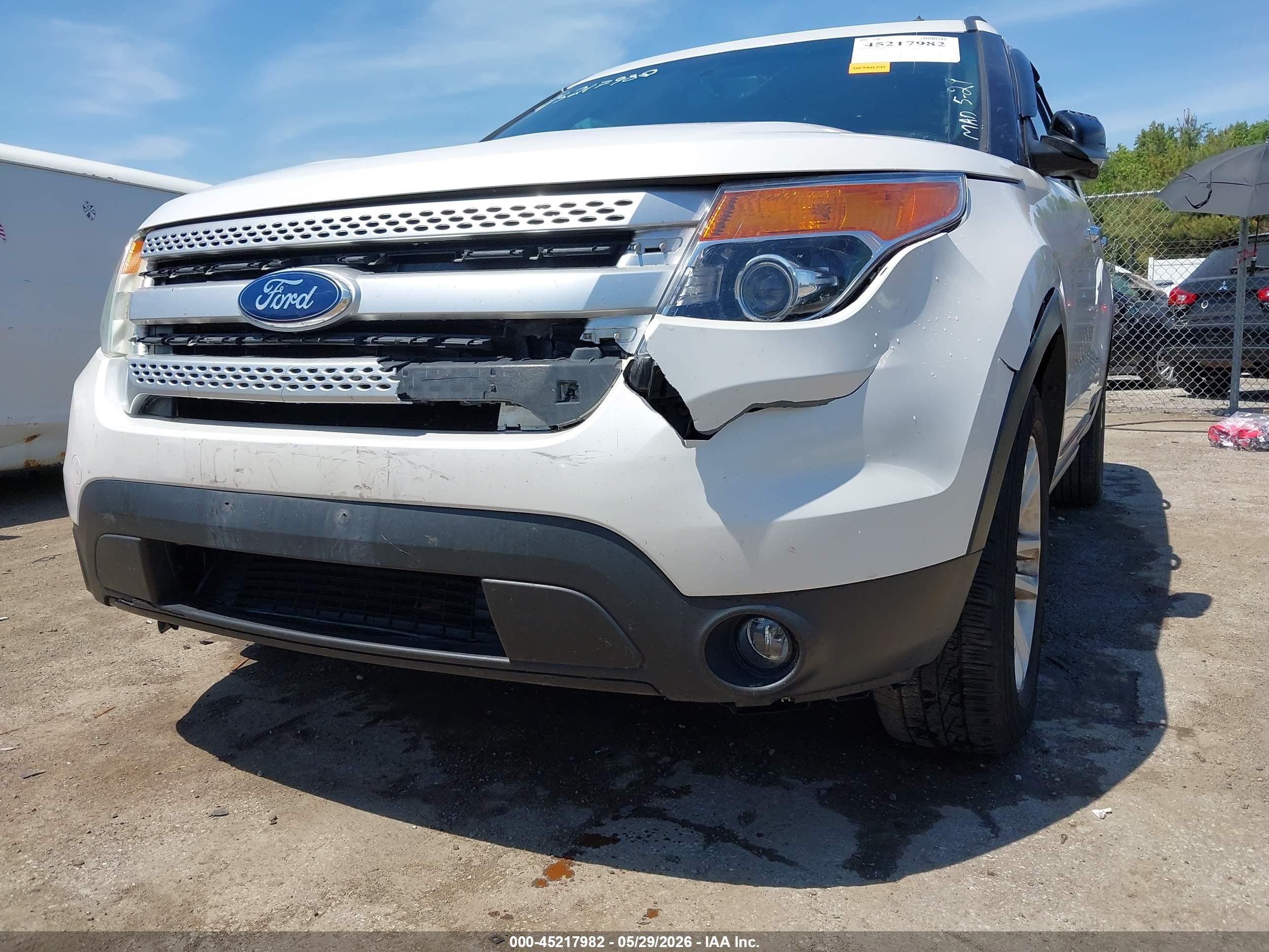 2015 Ford Explorer Xlt White vin: 1FM5K8D89FGC52534