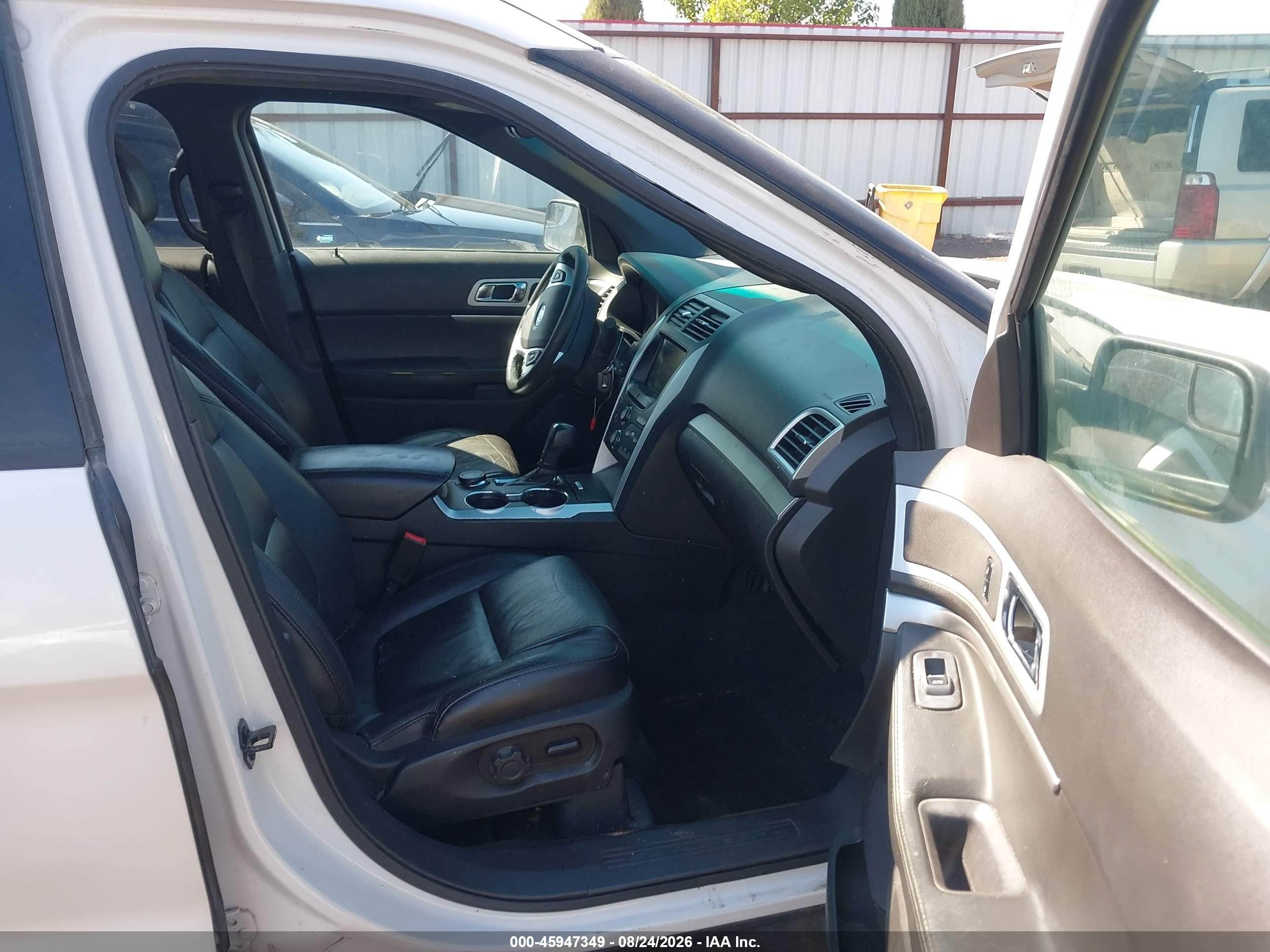 2015 Ford Explorer Xlt White vin: 1FM5K8D89FGC55823