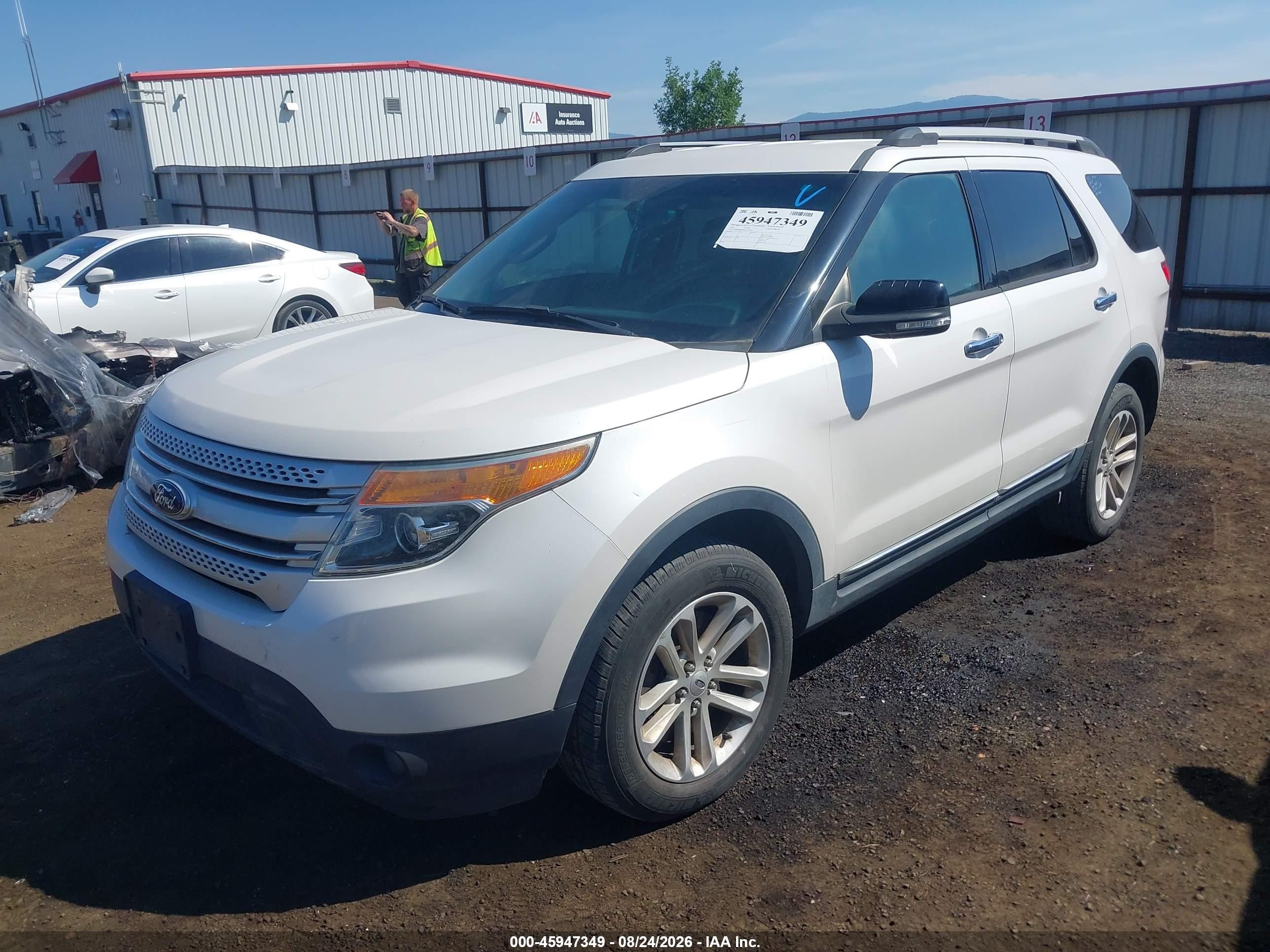 2015 Ford Explorer Xlt White vin: 1FM5K8D89FGC55823