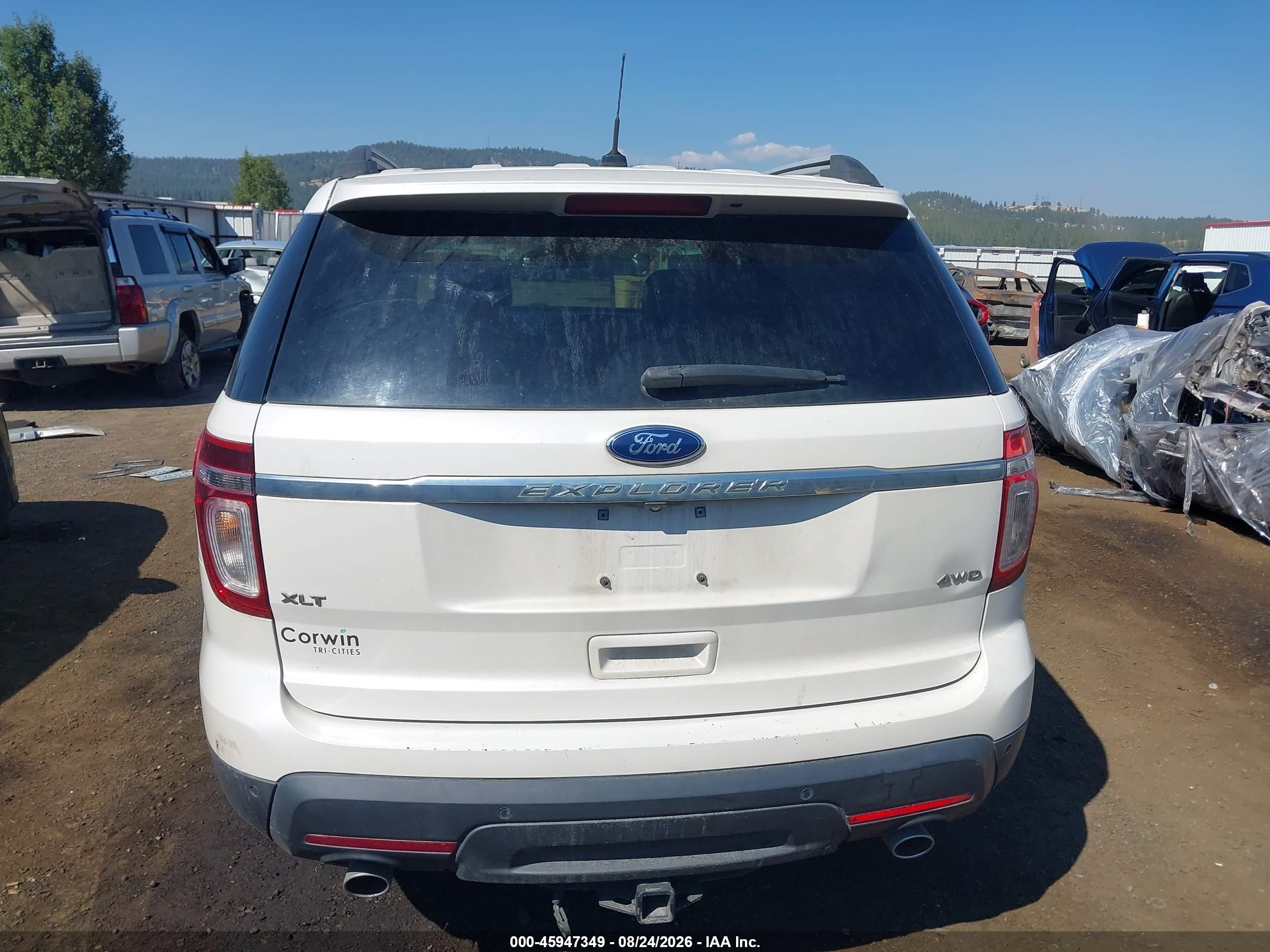 2015 Ford Explorer Xlt White vin: 1FM5K8D89FGC55823