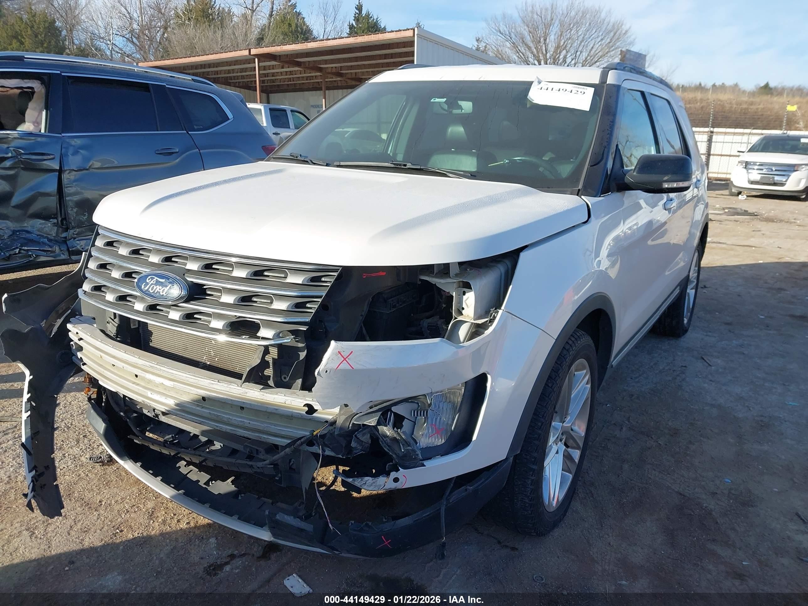 2017 Ford Explorer Xlt White vin: 1FM5K8D89HGC76058