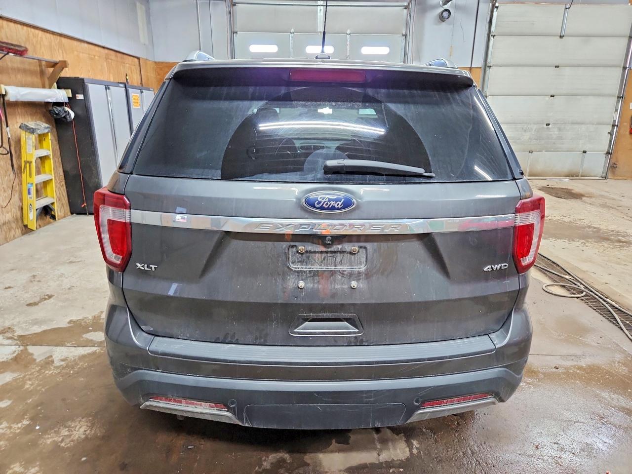 2019 Ford Explorer Xlt Gray vin: 1FM5K8D89KGA87515