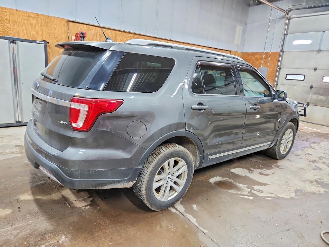 2019 Ford Explorer Xlt Gray vin: 1FM5K8D89KGA87515