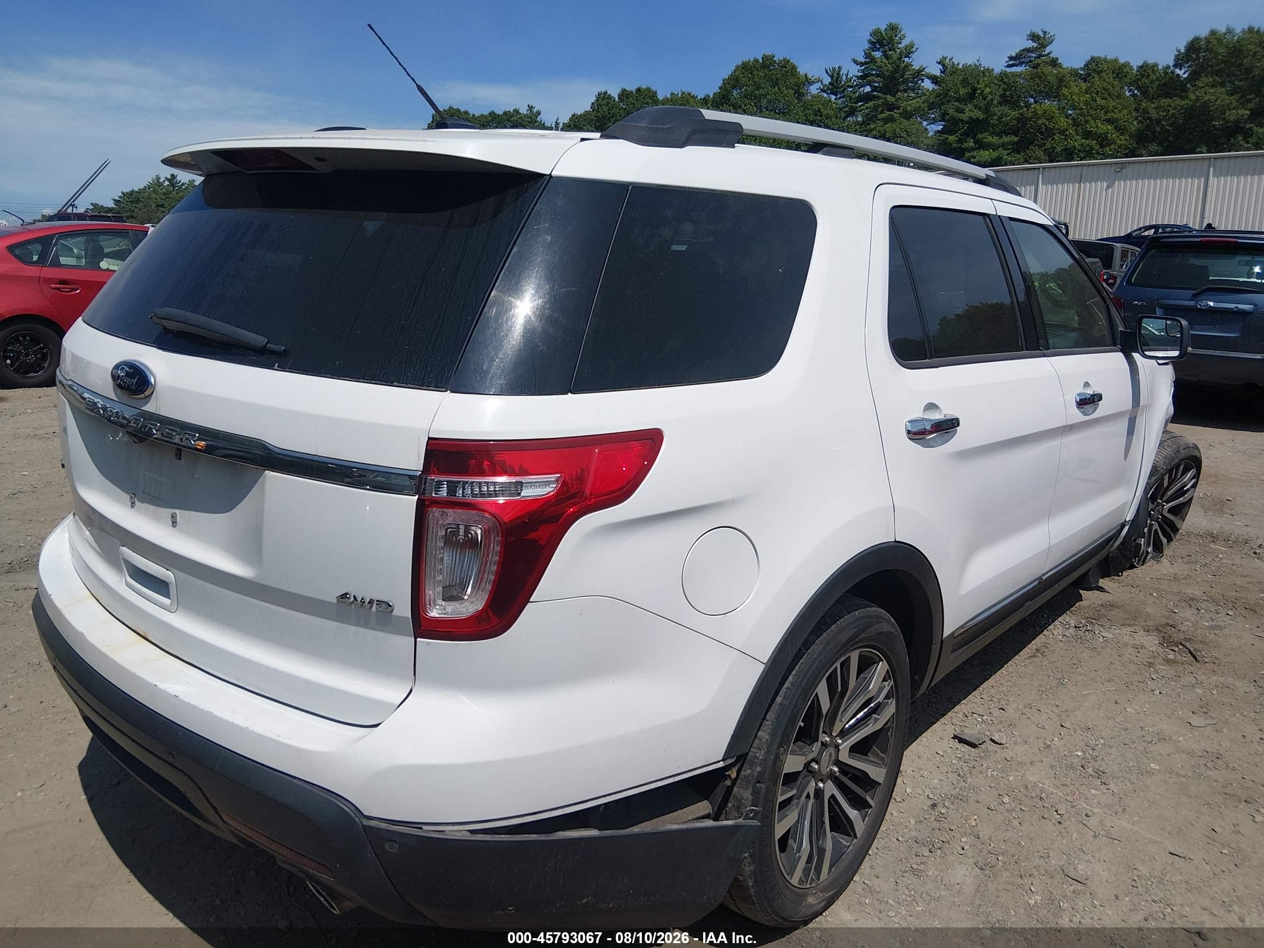 2013 Ford Explorer Xlt White vin: 1FM5K8D8XDGA27245