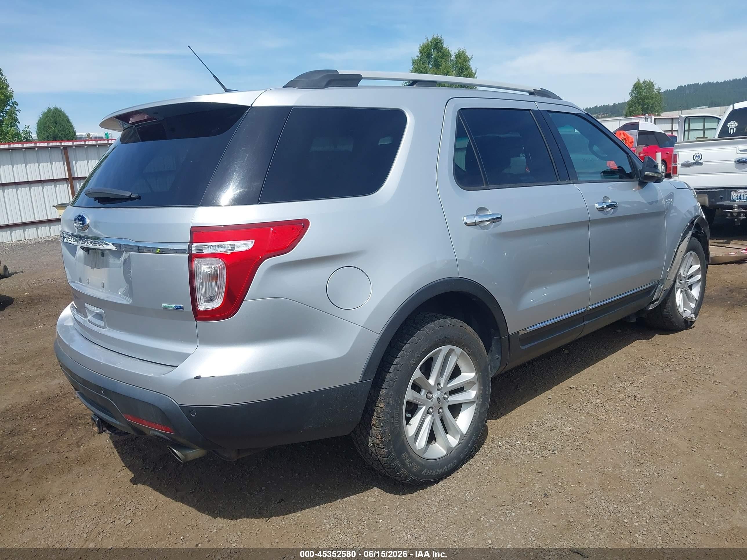 2013 Ford Explorer Xlt Silver vin: 1FM5K8D8XDGA72606