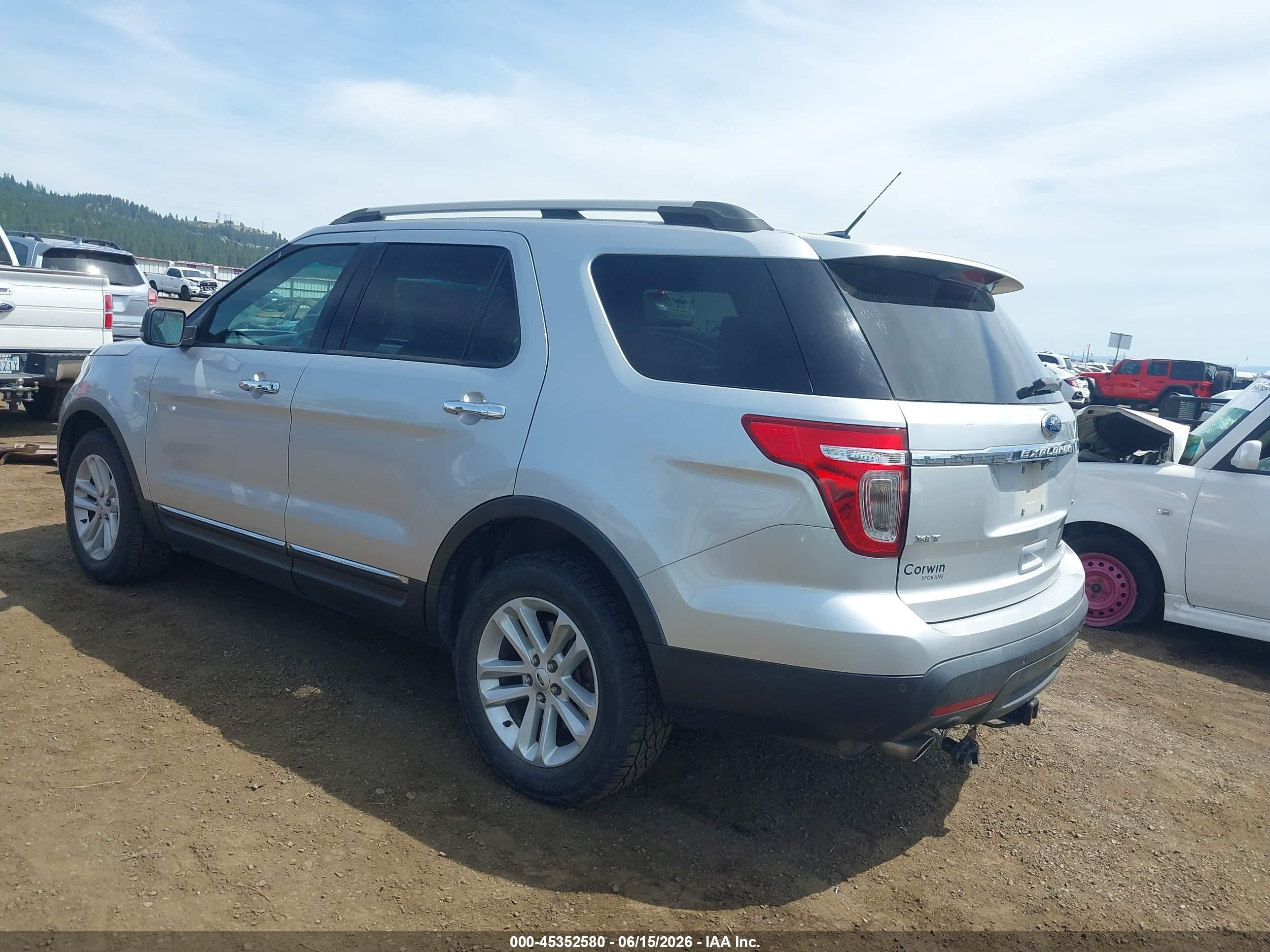2013 Ford Explorer Xlt Silver vin: 1FM5K8D8XDGA72606