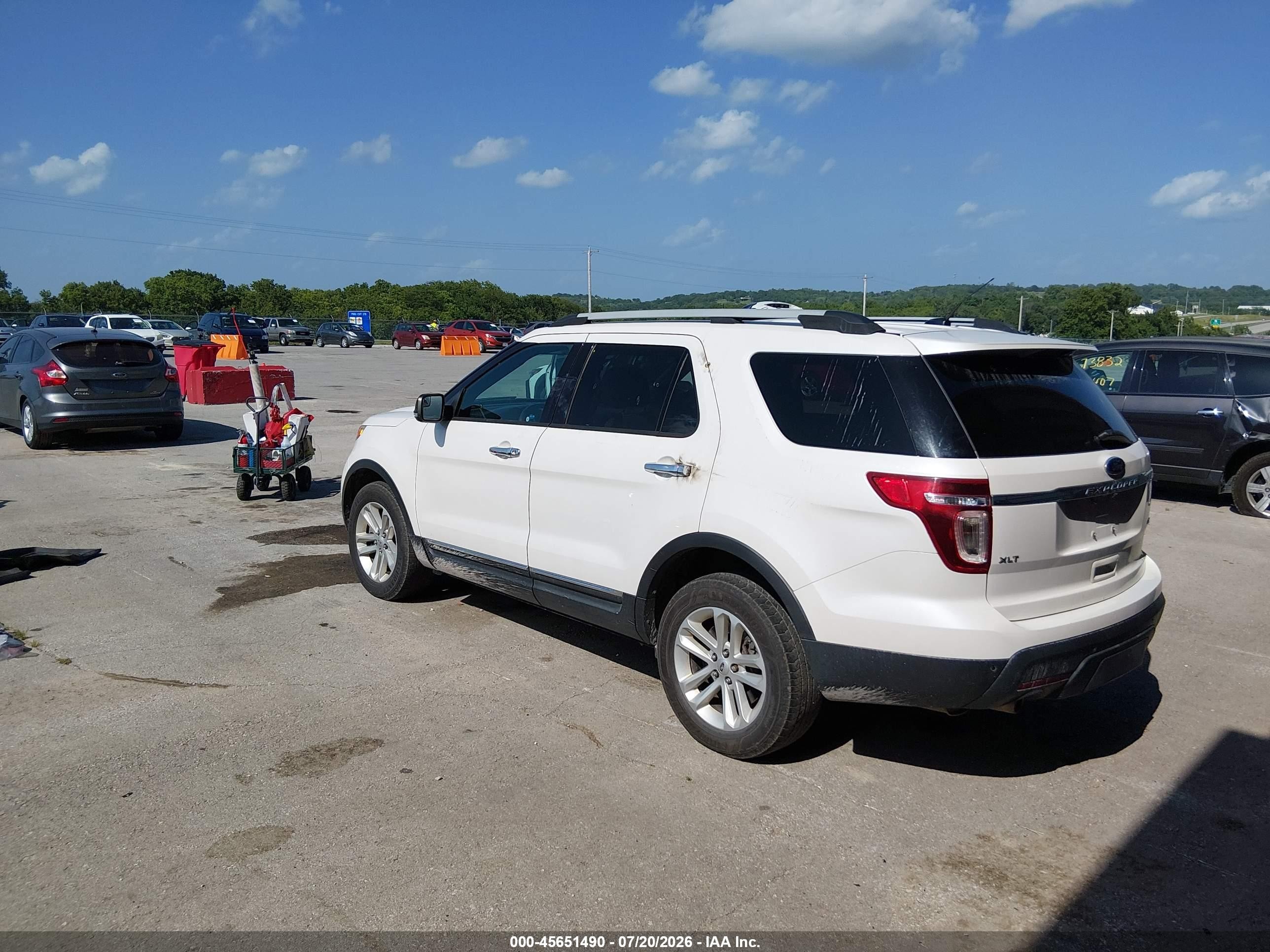 2013 Ford Explorer Xlt White vin: 1FM5K8D8XDGC56802