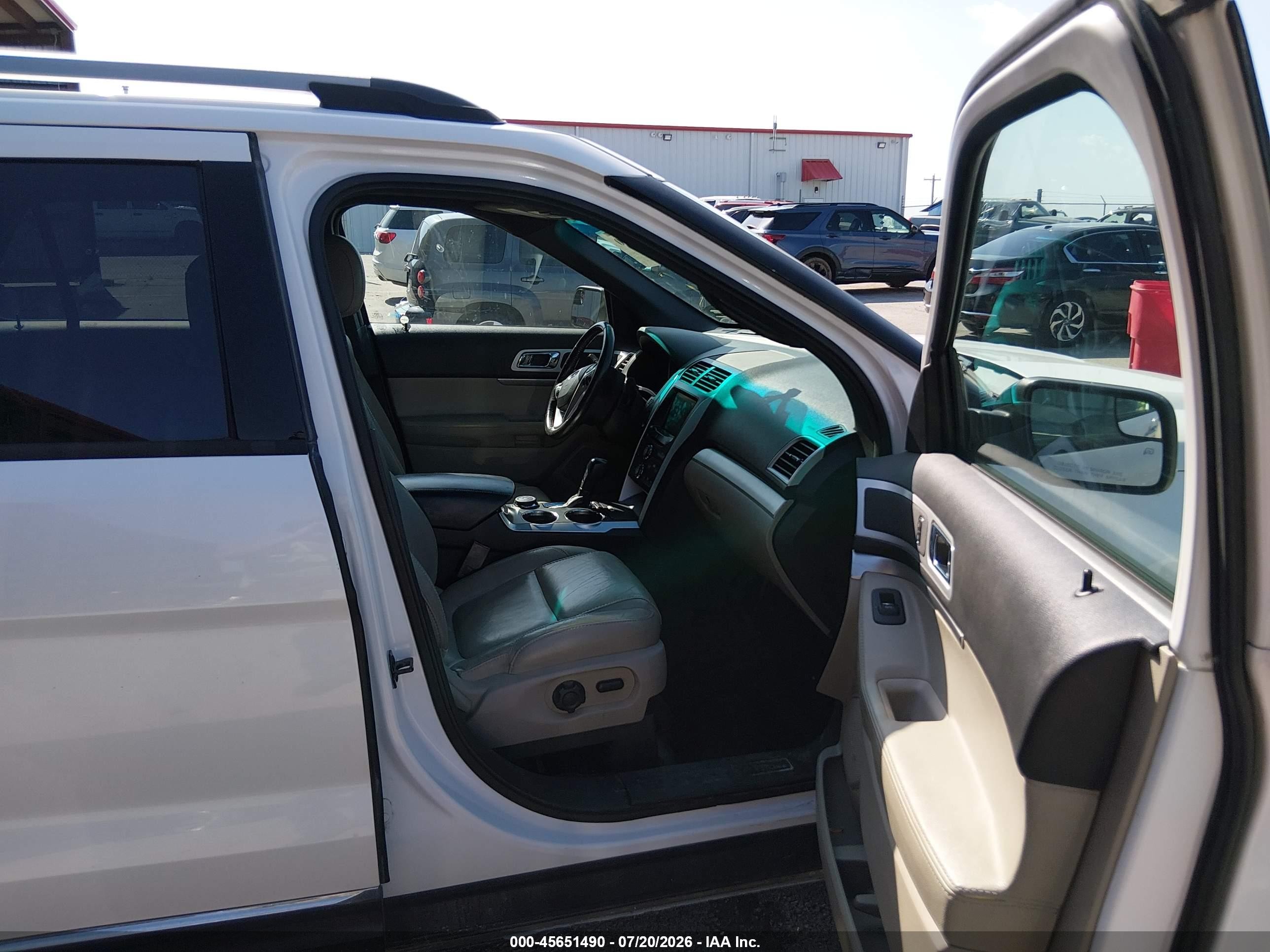 2013 Ford Explorer Xlt White vin: 1FM5K8D8XDGC56802