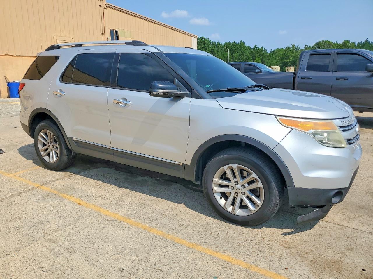 2014 Ford Explorer Xlt Silver vin: 1FM5K8D8XEGC02823