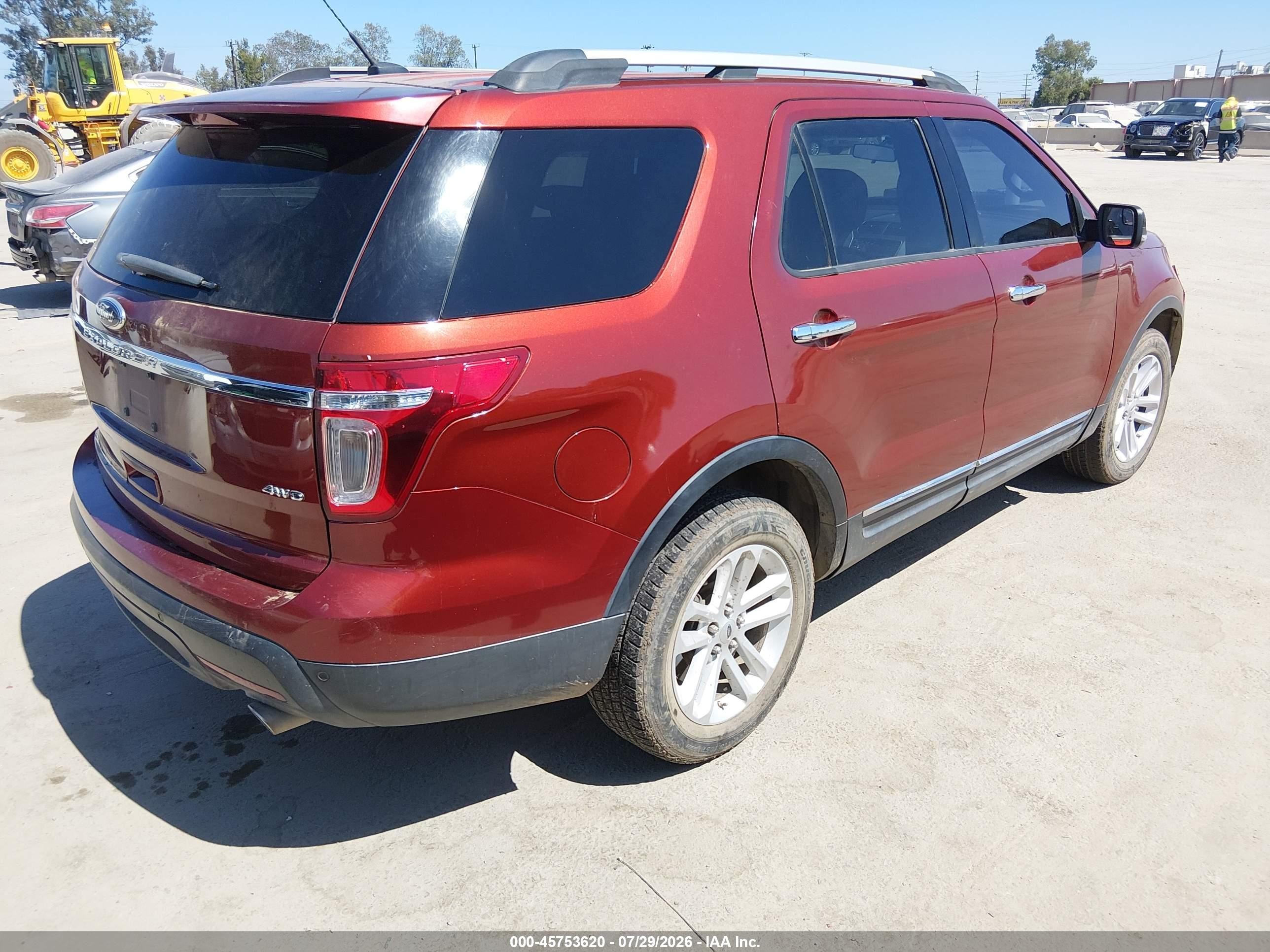 2014 Ford Explorer Xlt Red vin: 1FM5K8D8XEGC37622