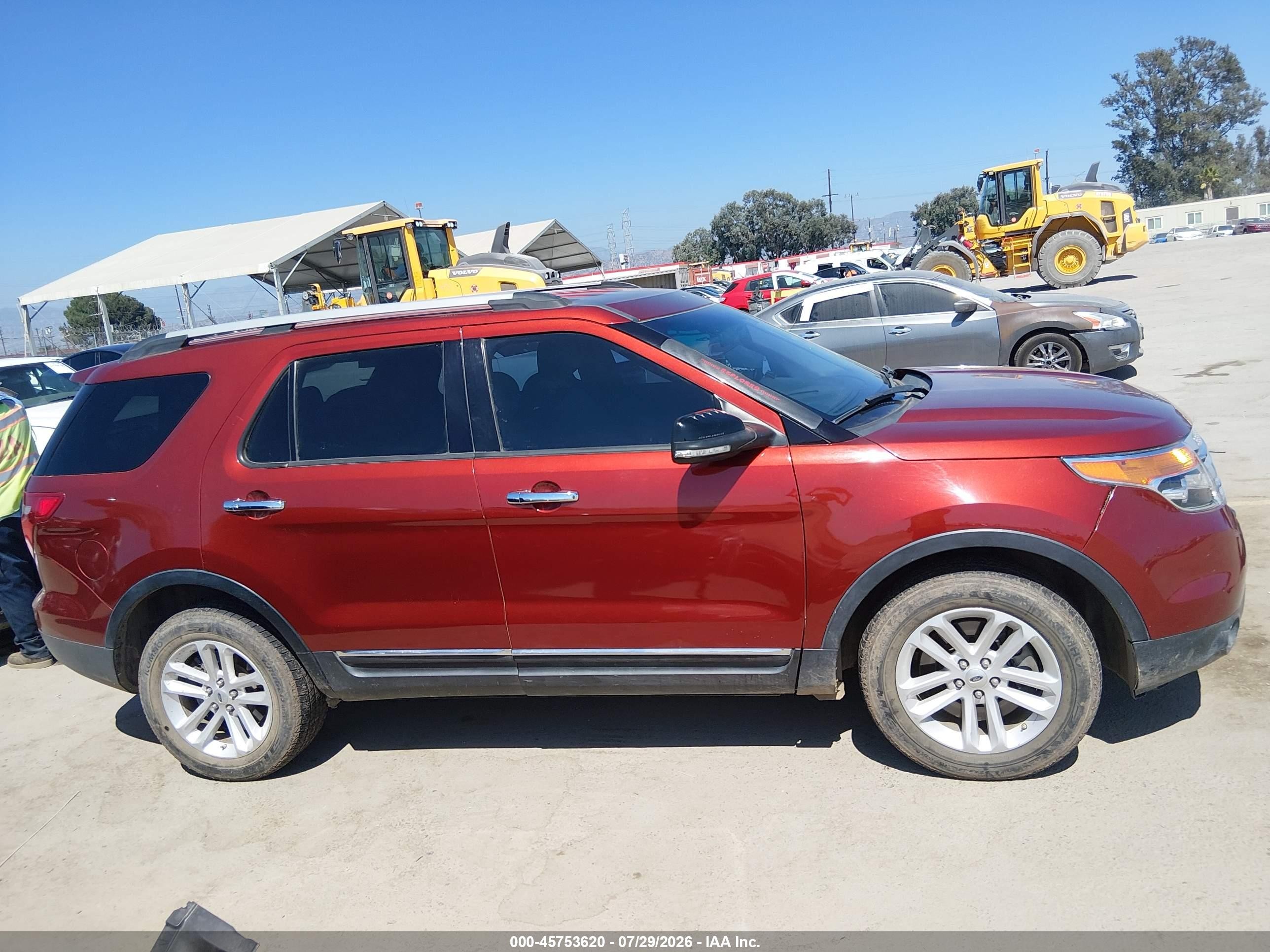 2014 Ford Explorer Xlt Red vin: 1FM5K8D8XEGC37622