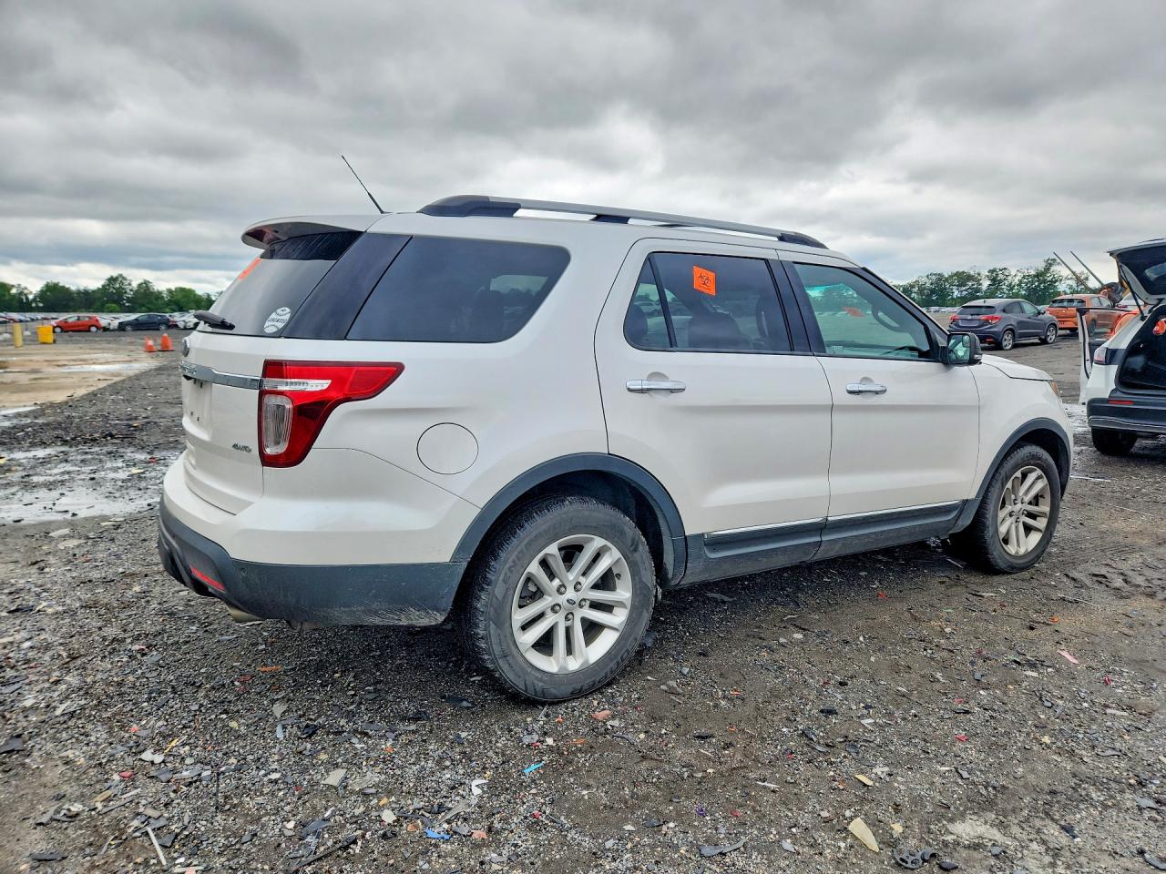 2015 Ford Explorer Xlt Белый vin: 1FM5K8D8XFGA01697