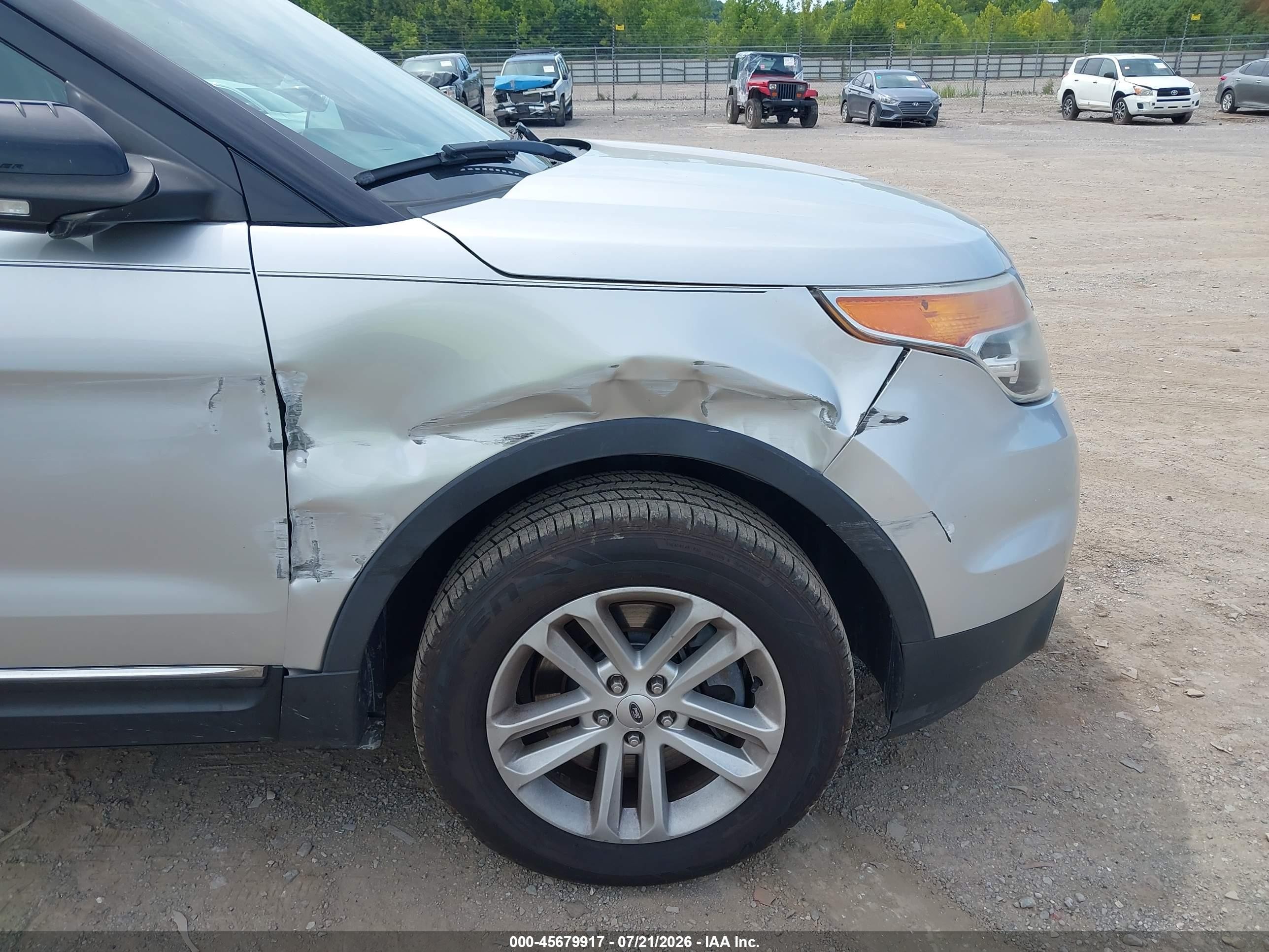 2015 Ford Explorer Xlt Серебряный vin: 1FM5K8D8XFGC55989