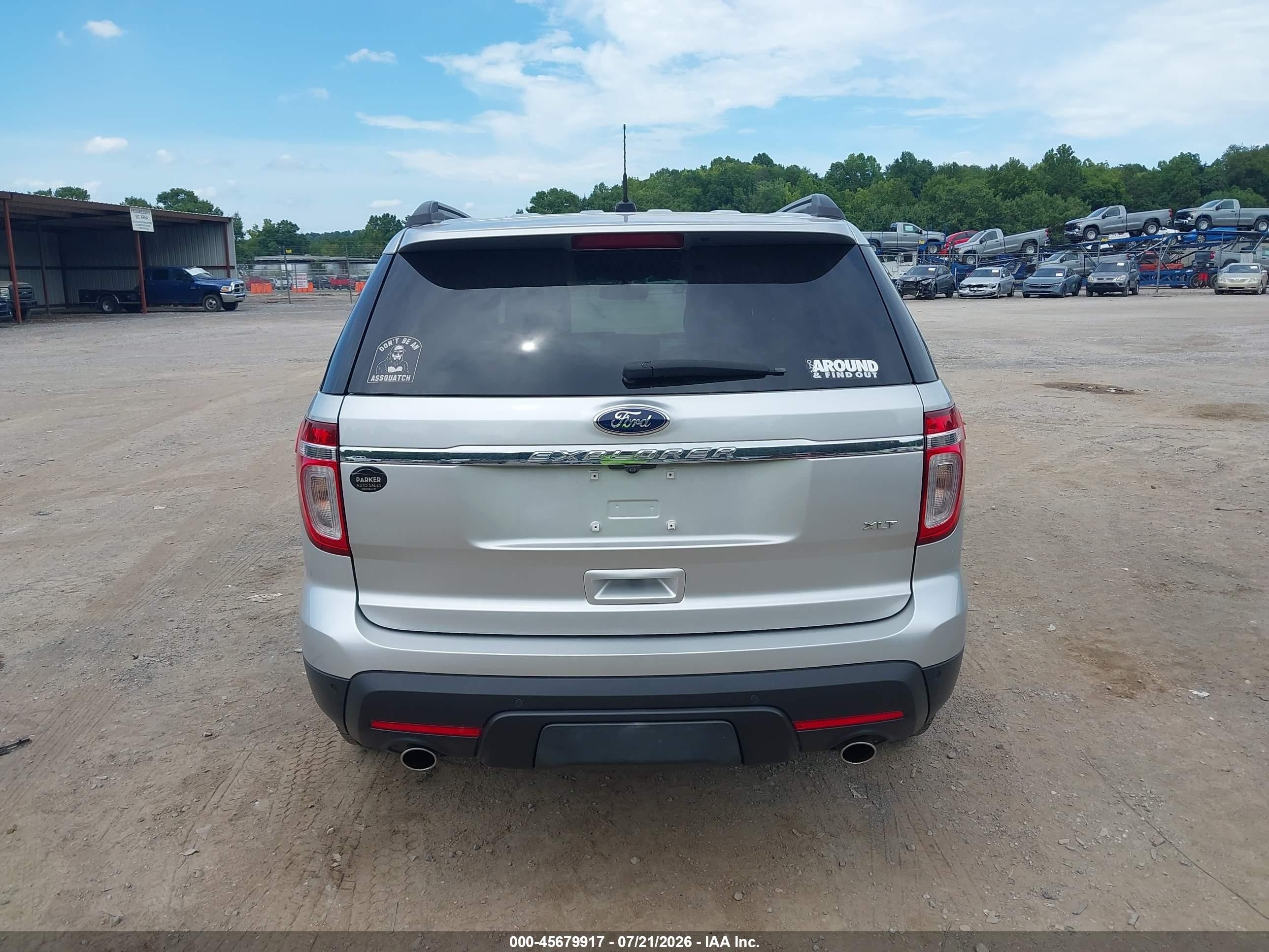 2015 Ford Explorer Xlt Серебряный vin: 1FM5K8D8XFGC55989