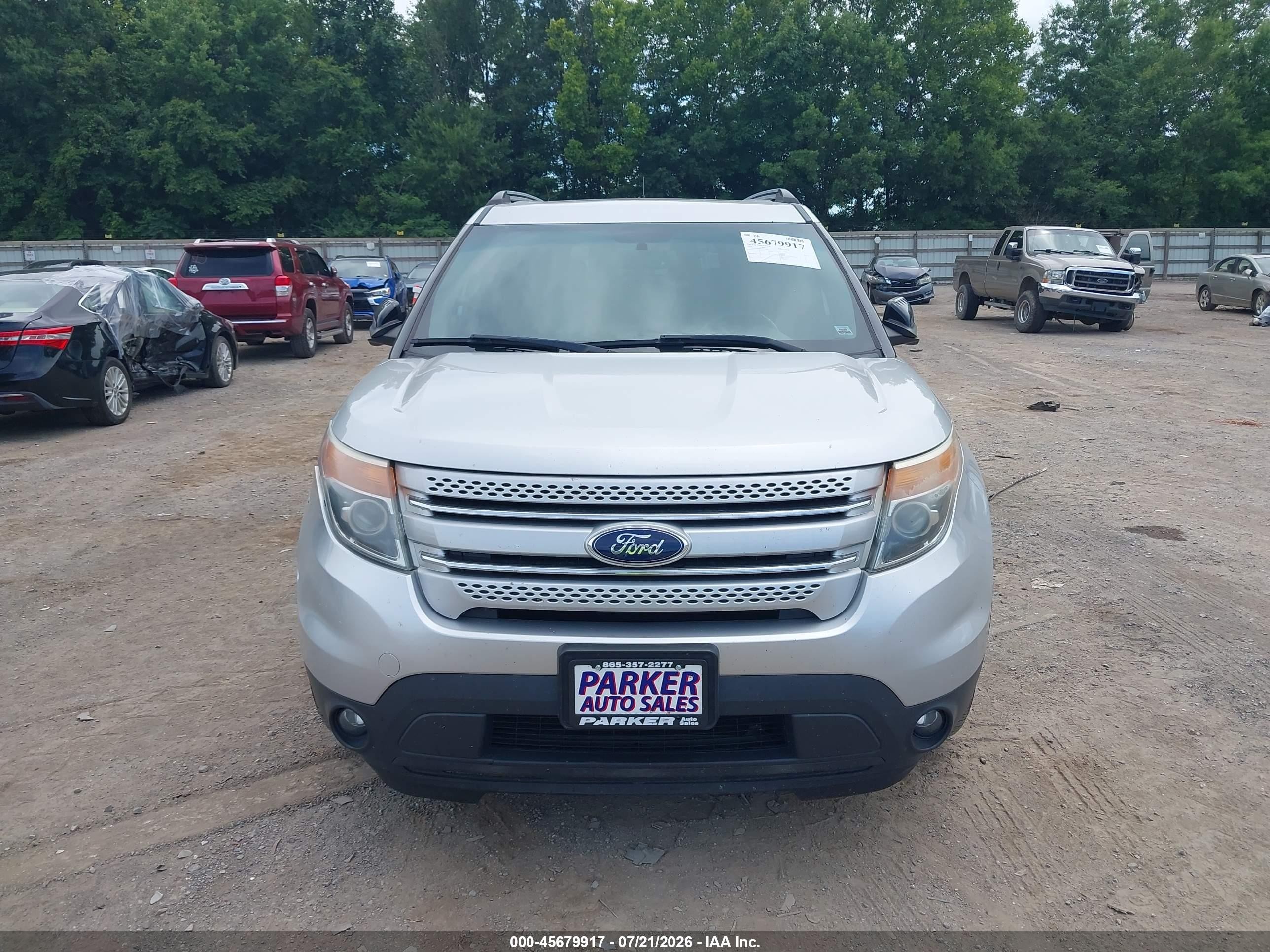 2015 Ford Explorer Xlt Серебряный vin: 1FM5K8D8XFGC55989