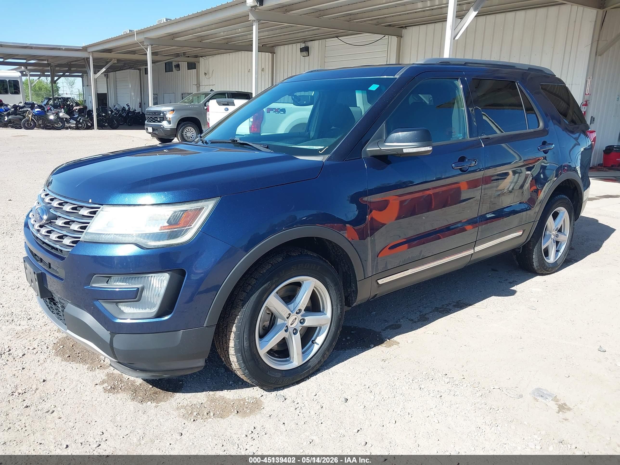 2016 Ford Explorer Xlt Blue vin: 1FM5K8D8XGGC63060