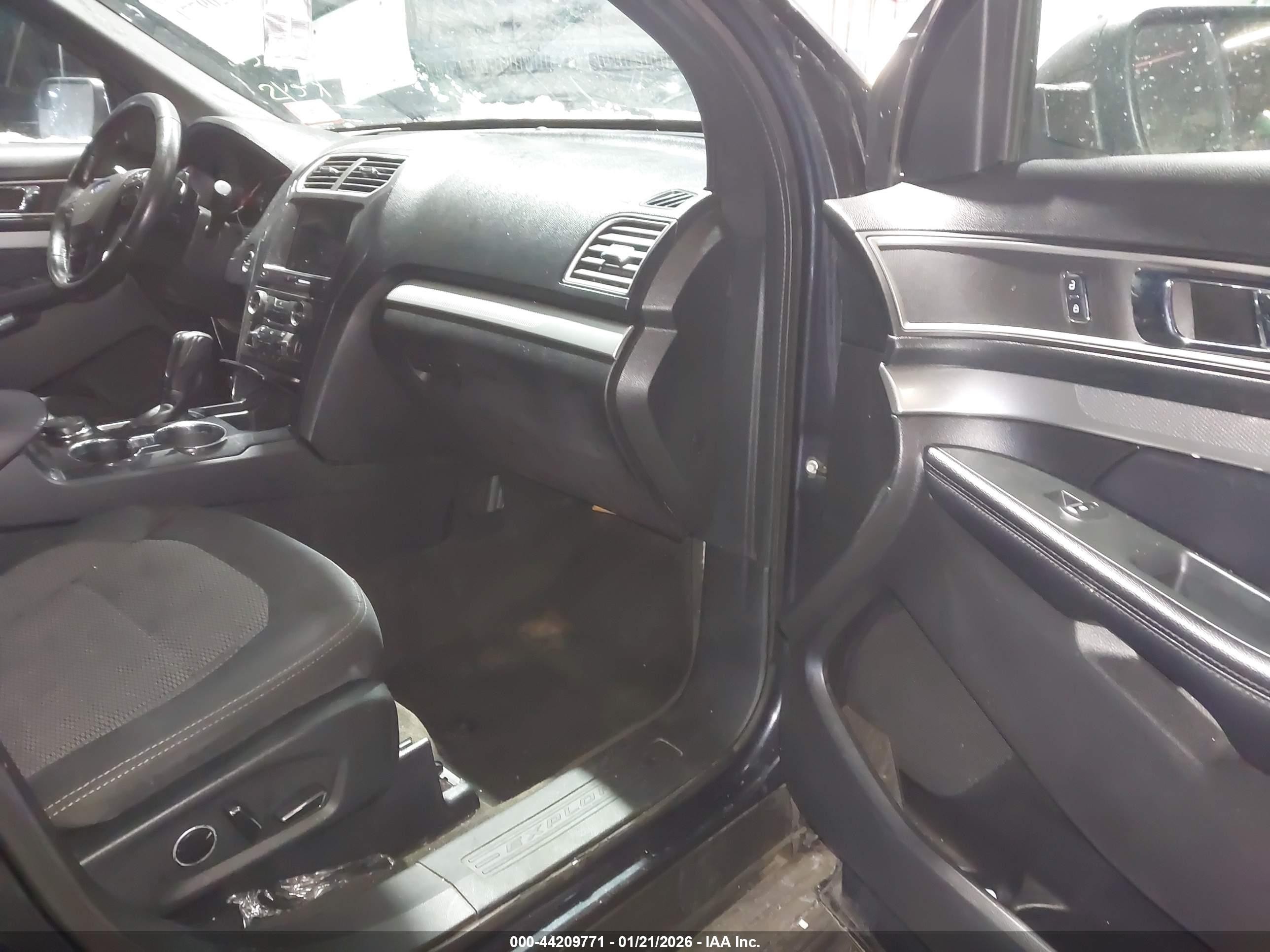 2017 Ford Explorer Xlt Black vin: 1FM5K8D8XHGC16614