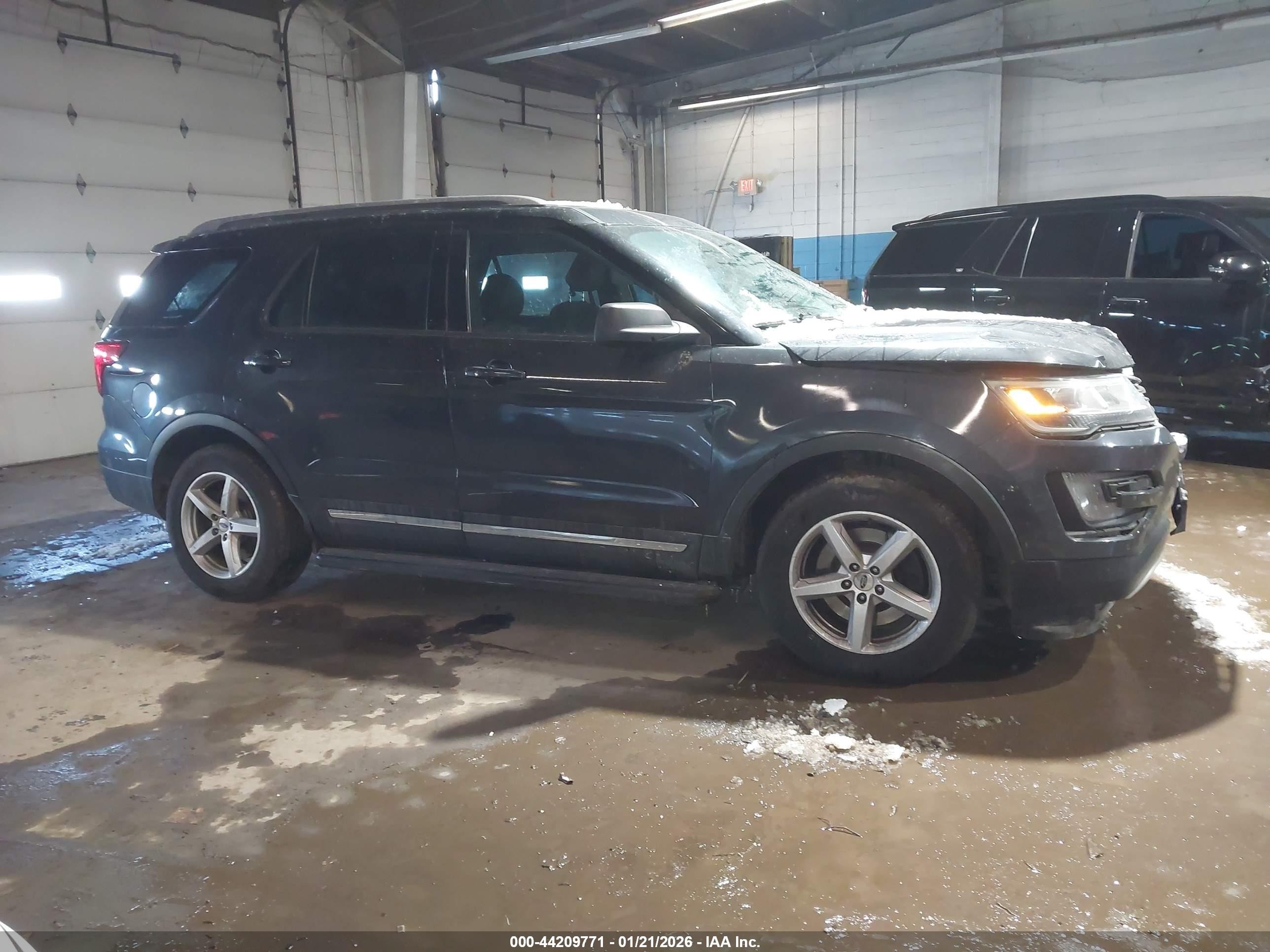 2017 Ford Explorer Xlt Black vin: 1FM5K8D8XHGC16614