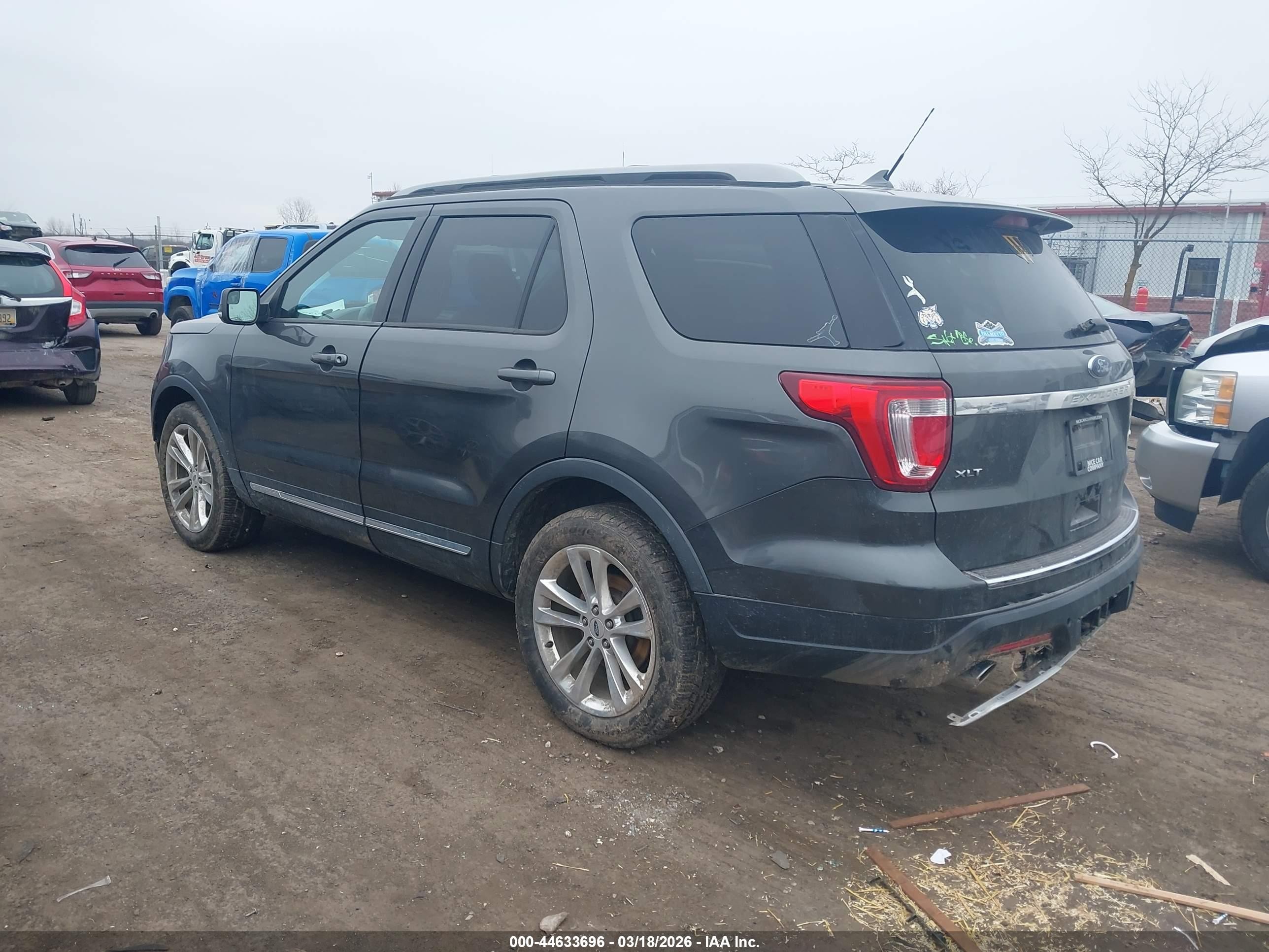2018 Ford Explorer Xlt Gray vin: 1FM5K8D8XJGC32589