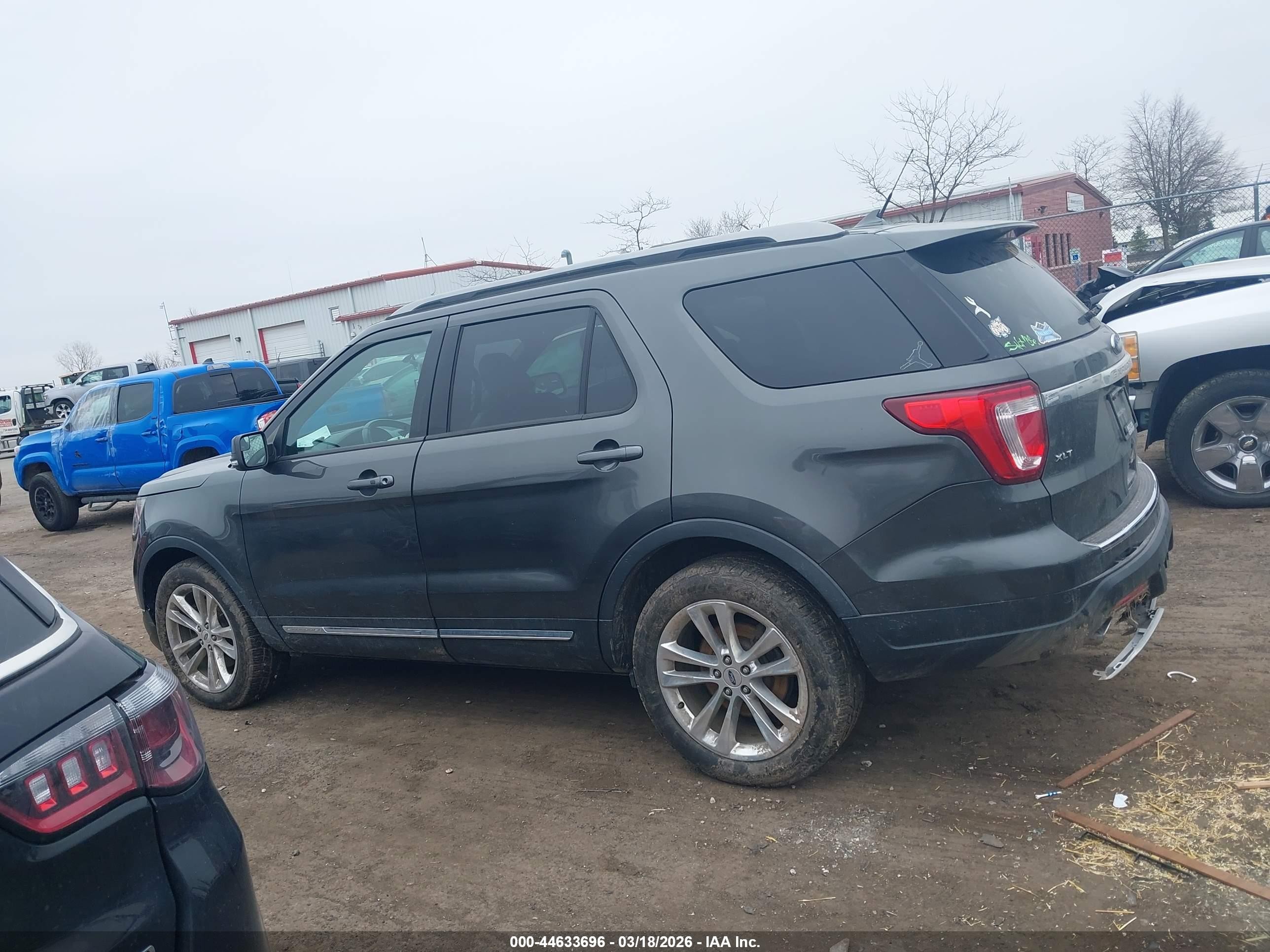 2018 Ford Explorer Xlt Gray vin: 1FM5K8D8XJGC32589