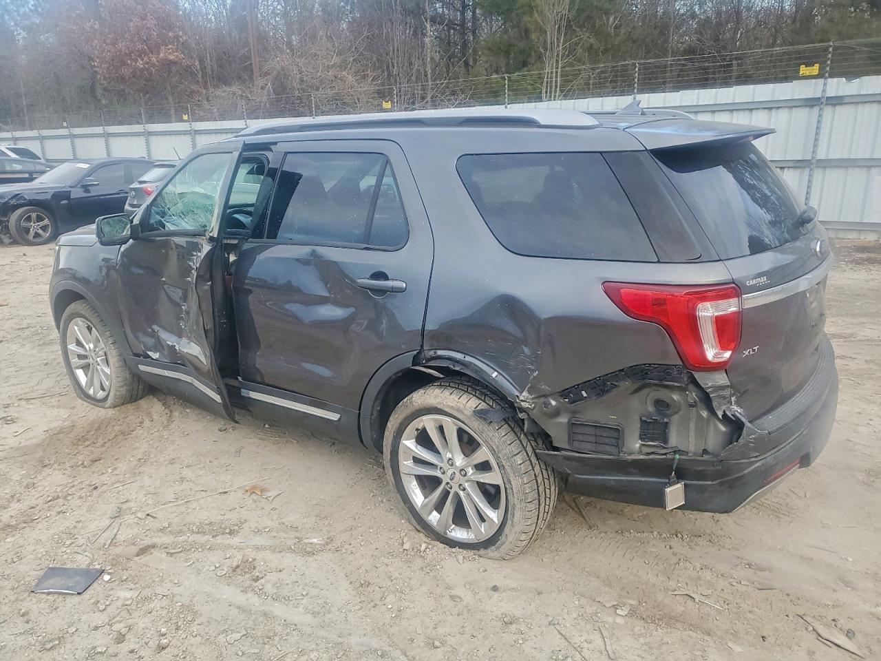2019 Ford Explorer Xlt Gray vin: 1FM5K8D8XKGA02147