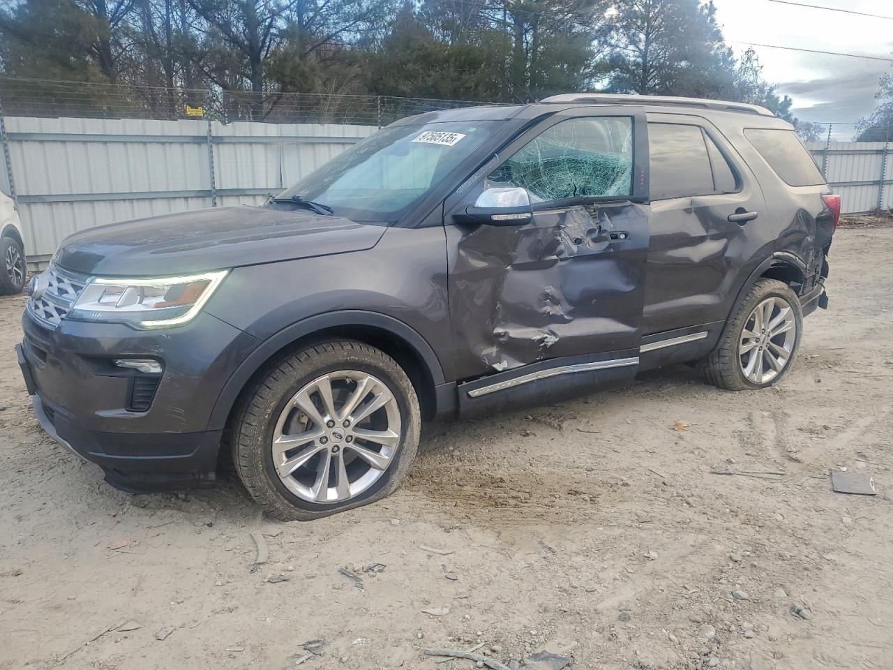 2019 Ford Explorer Xlt Серый vin: 1FM5K8D8XKGA02147